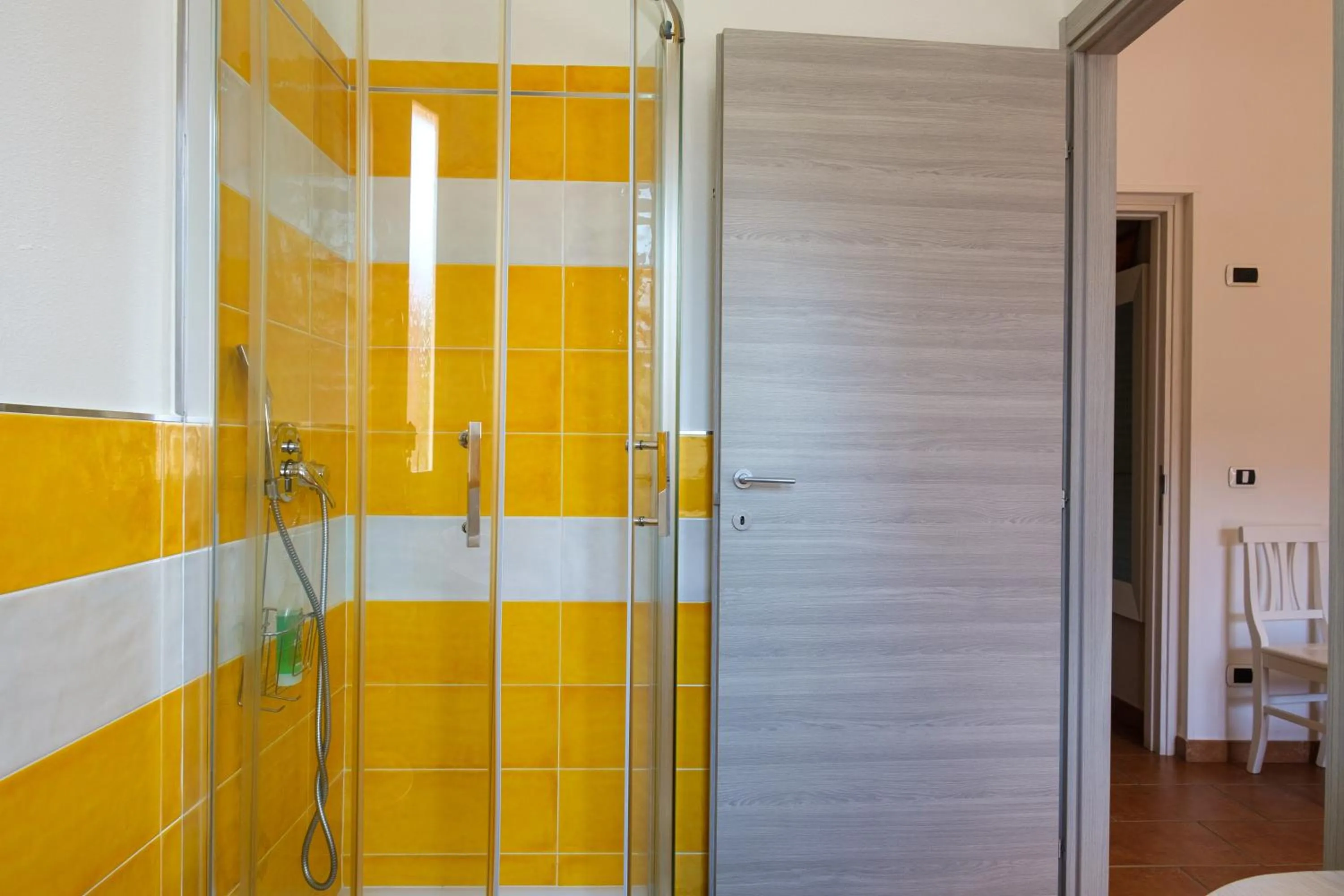 Shower in Villa Piana