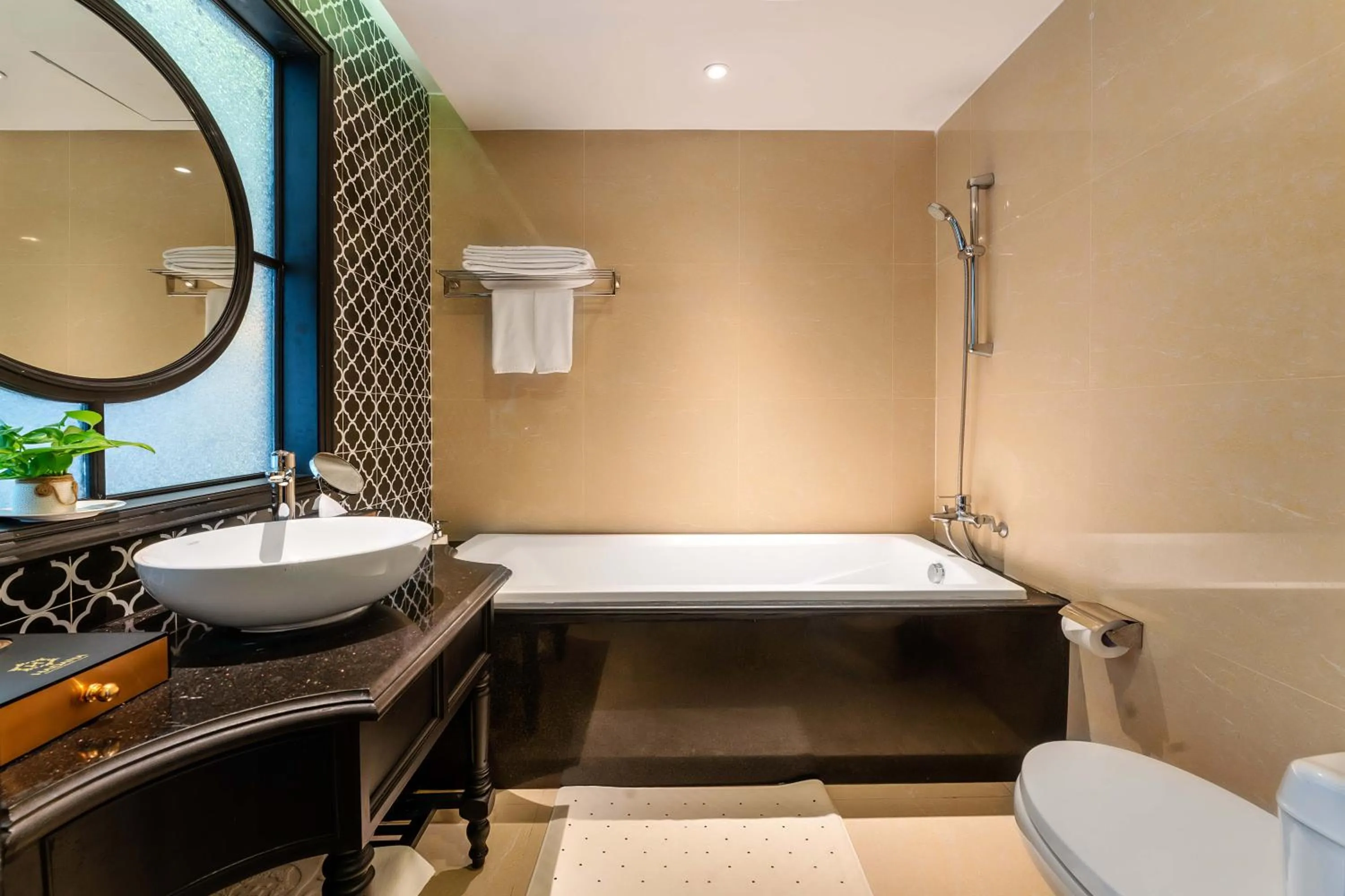 Bathroom in Hadana Boutique Resort Hoi An