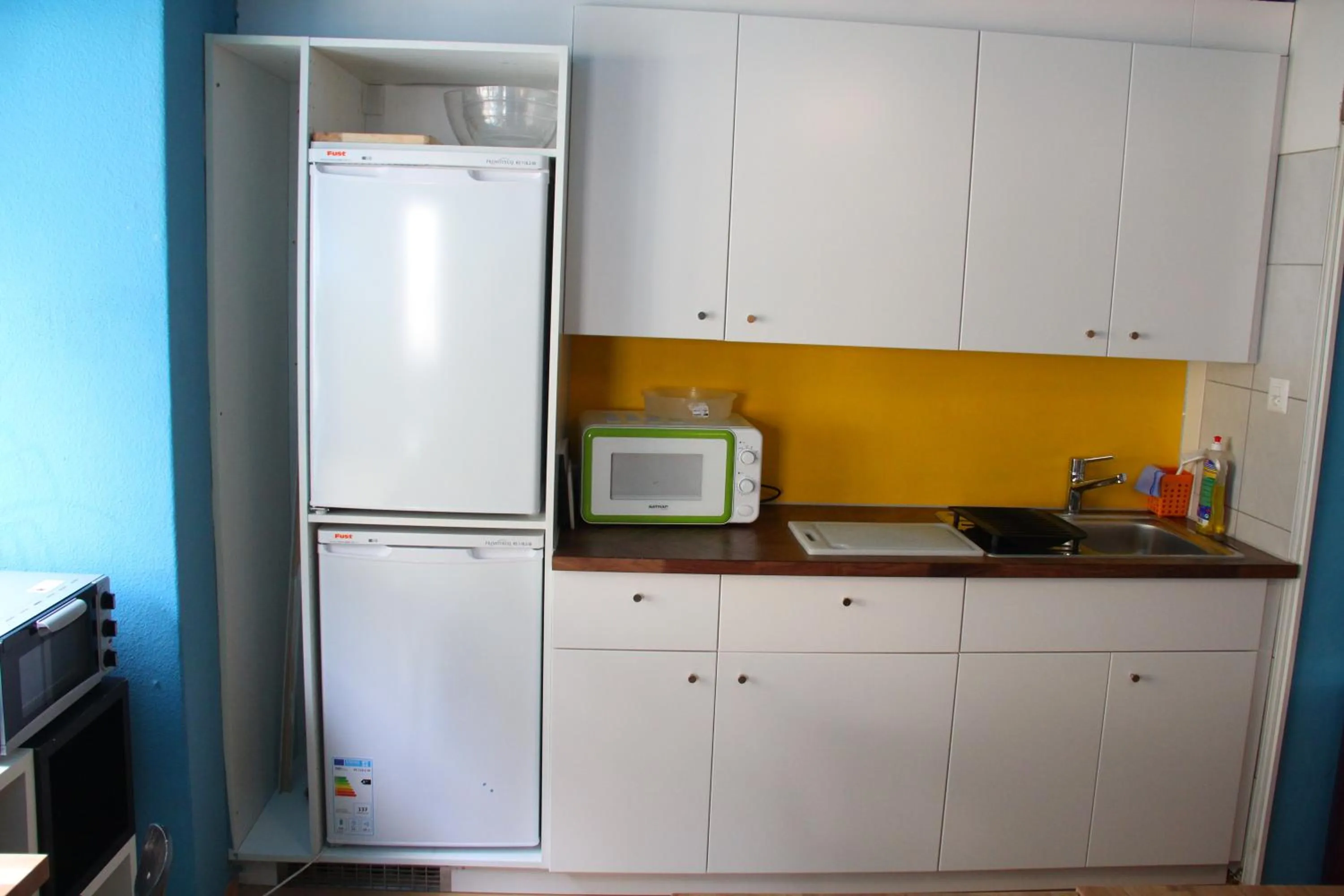 Kitchen or kitchenette in Oldtown Hostel Otter
