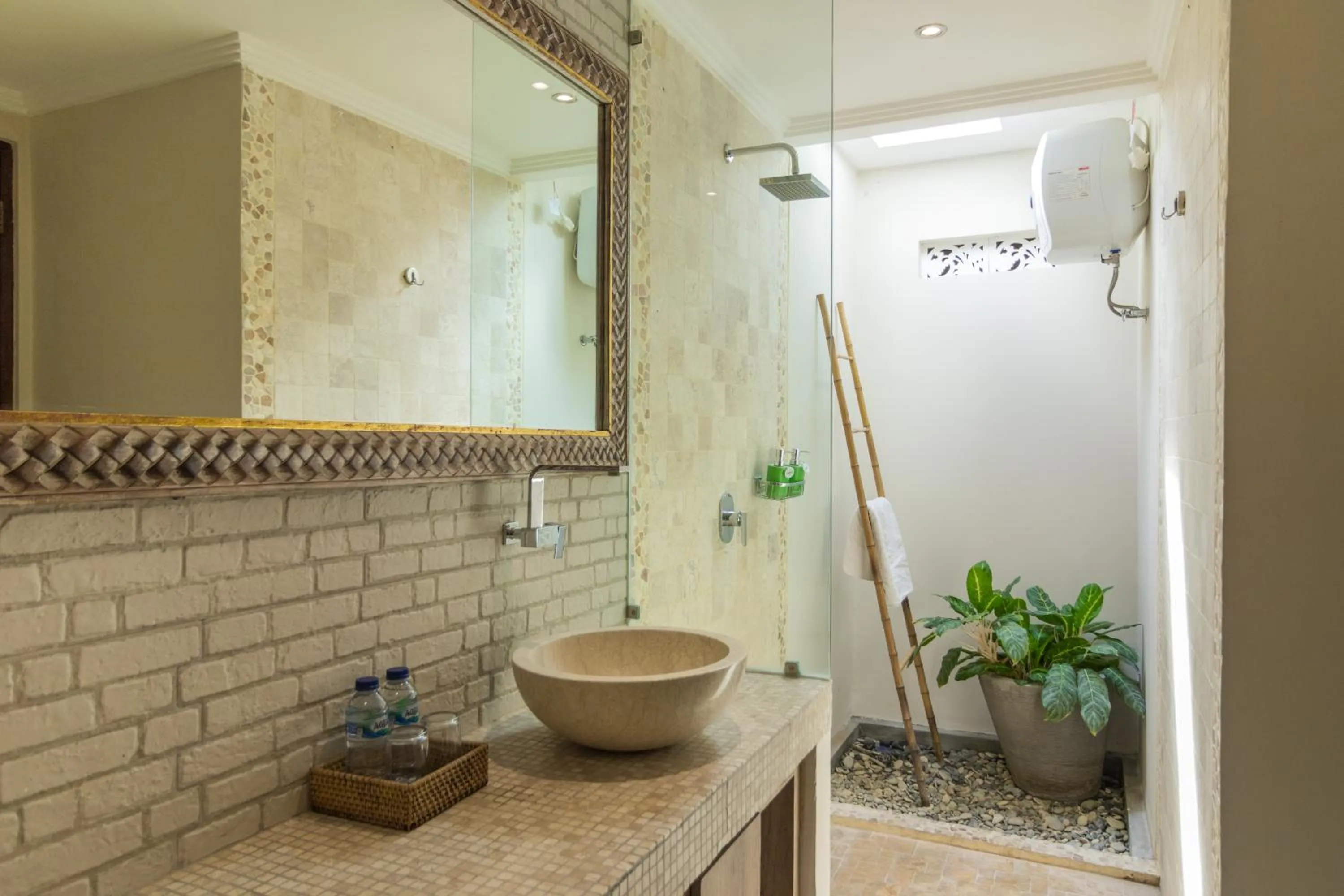 Shower in Taman Amertha Villas by Maha Bali