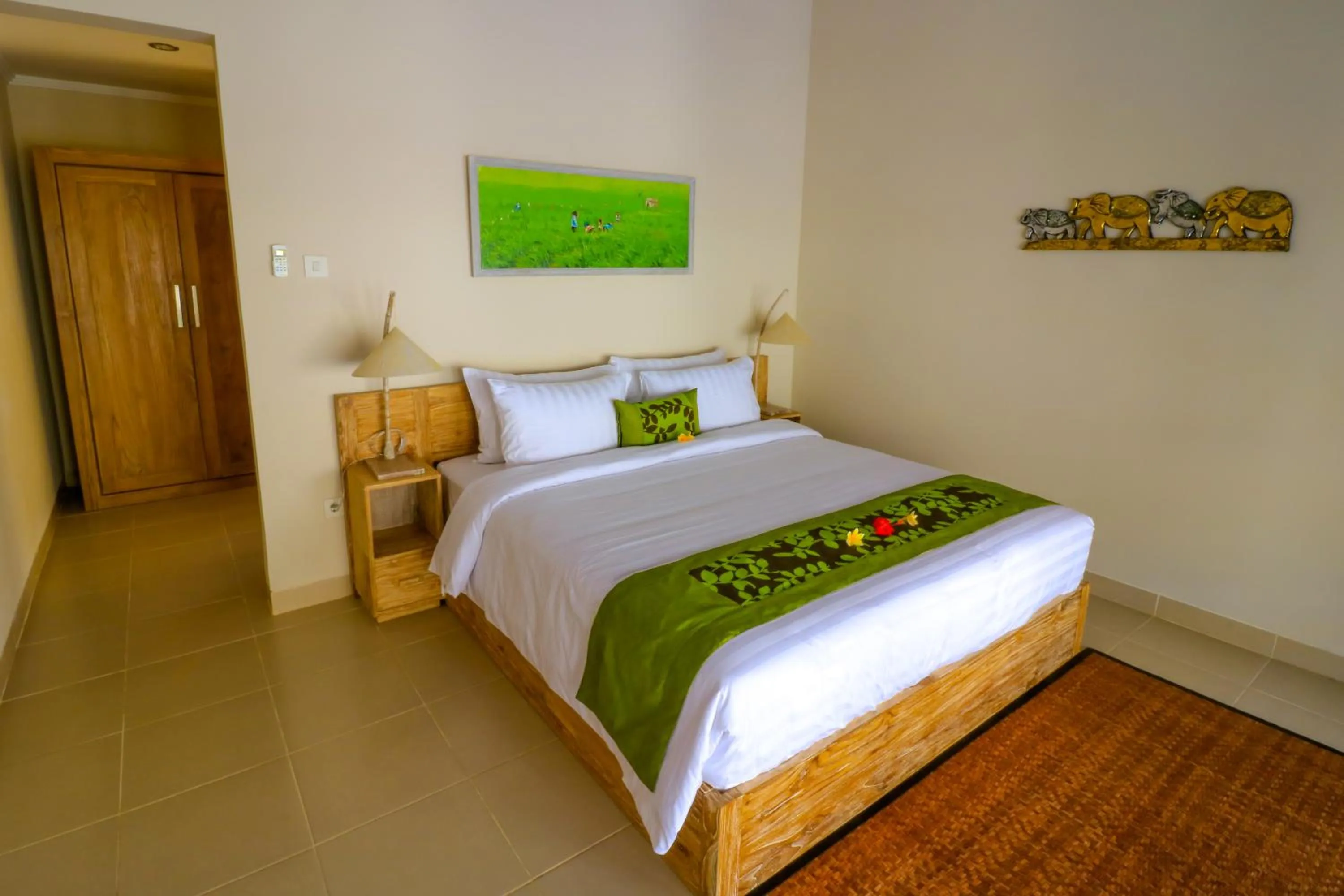Bedroom, Bed in Taman Amertha Villas by Maha Bali