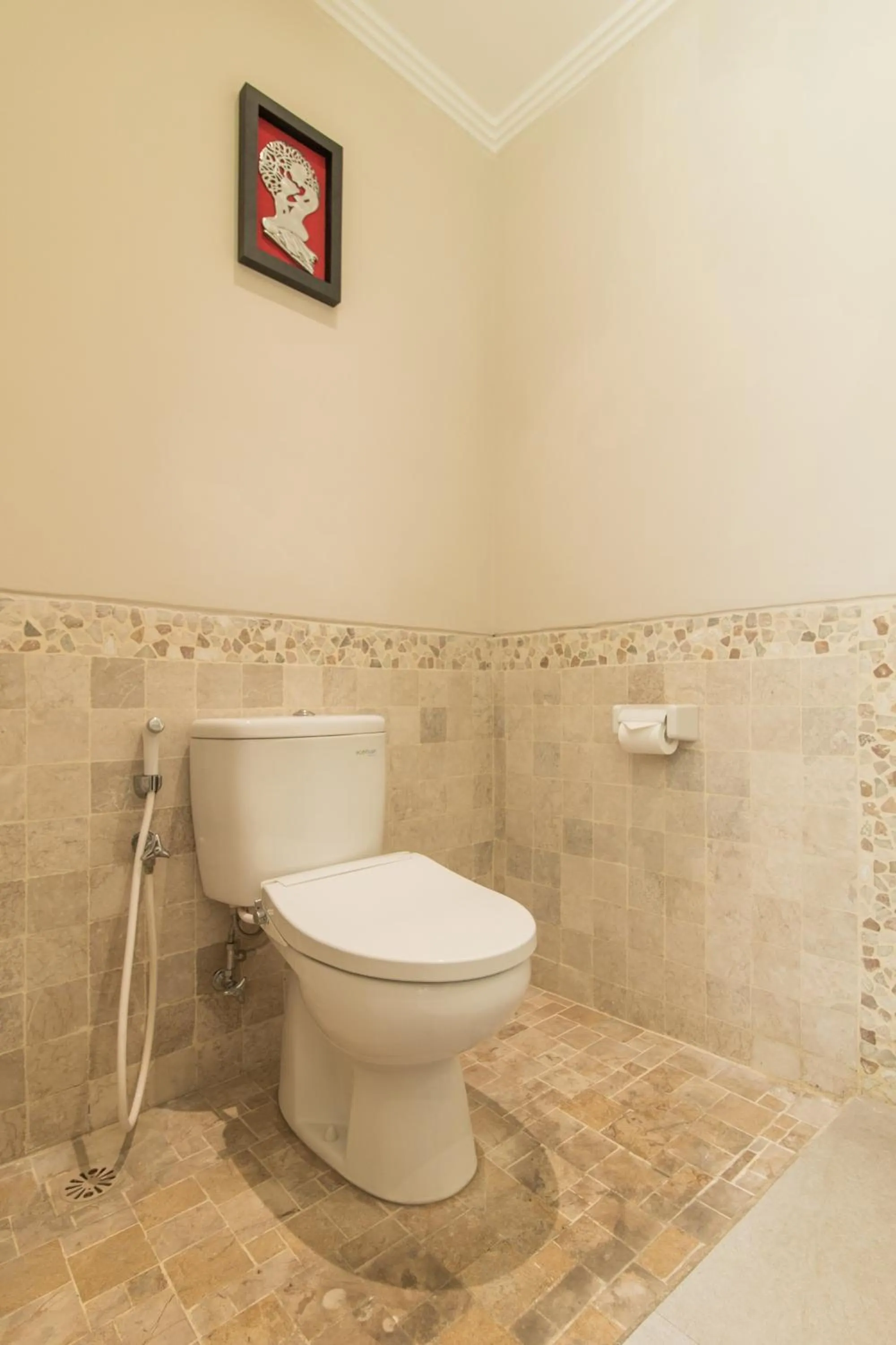 Toilet in Taman Amertha Villas by Maha Bali