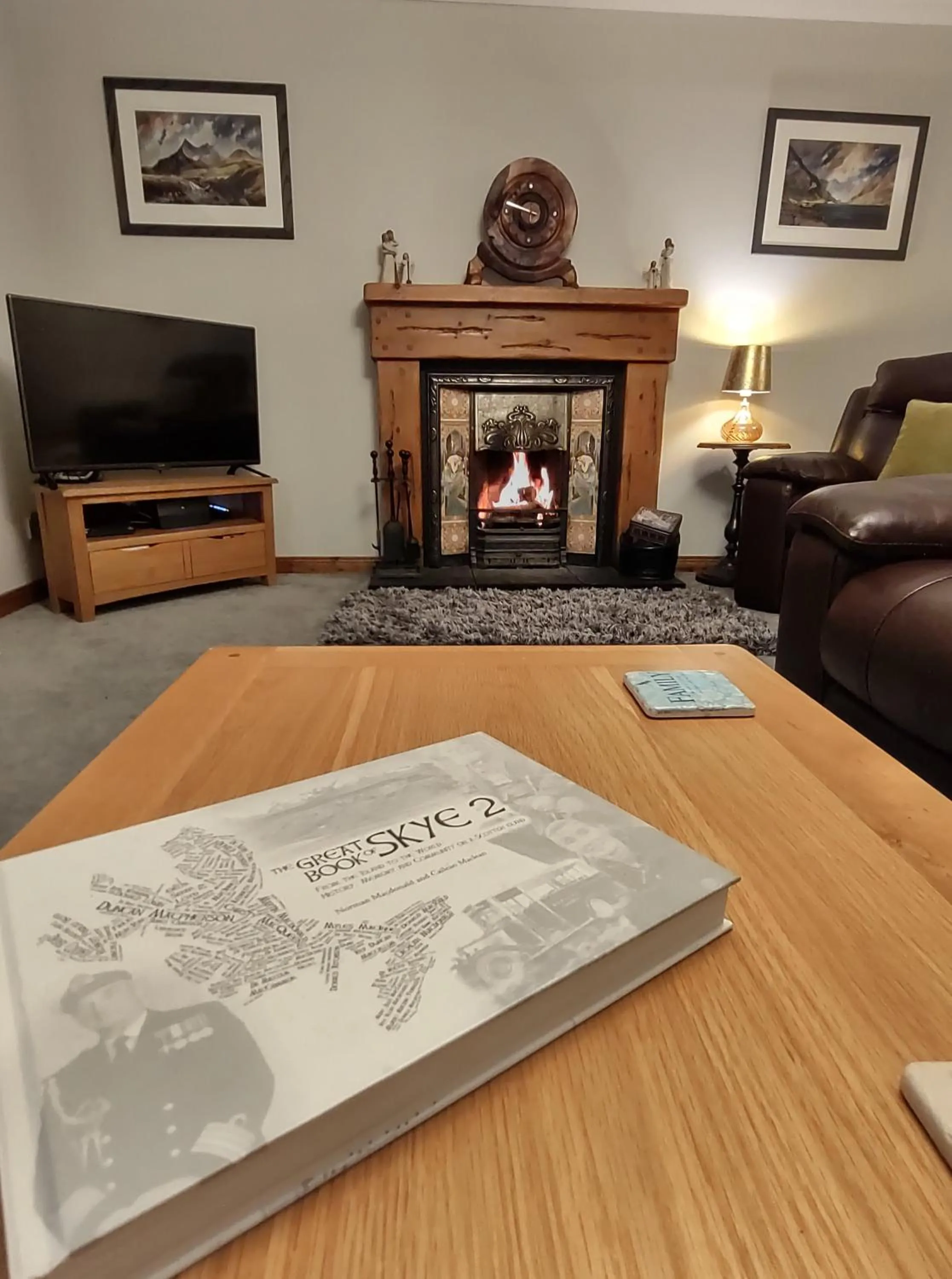 Communal lounge/ TV room in B&B Ronan House