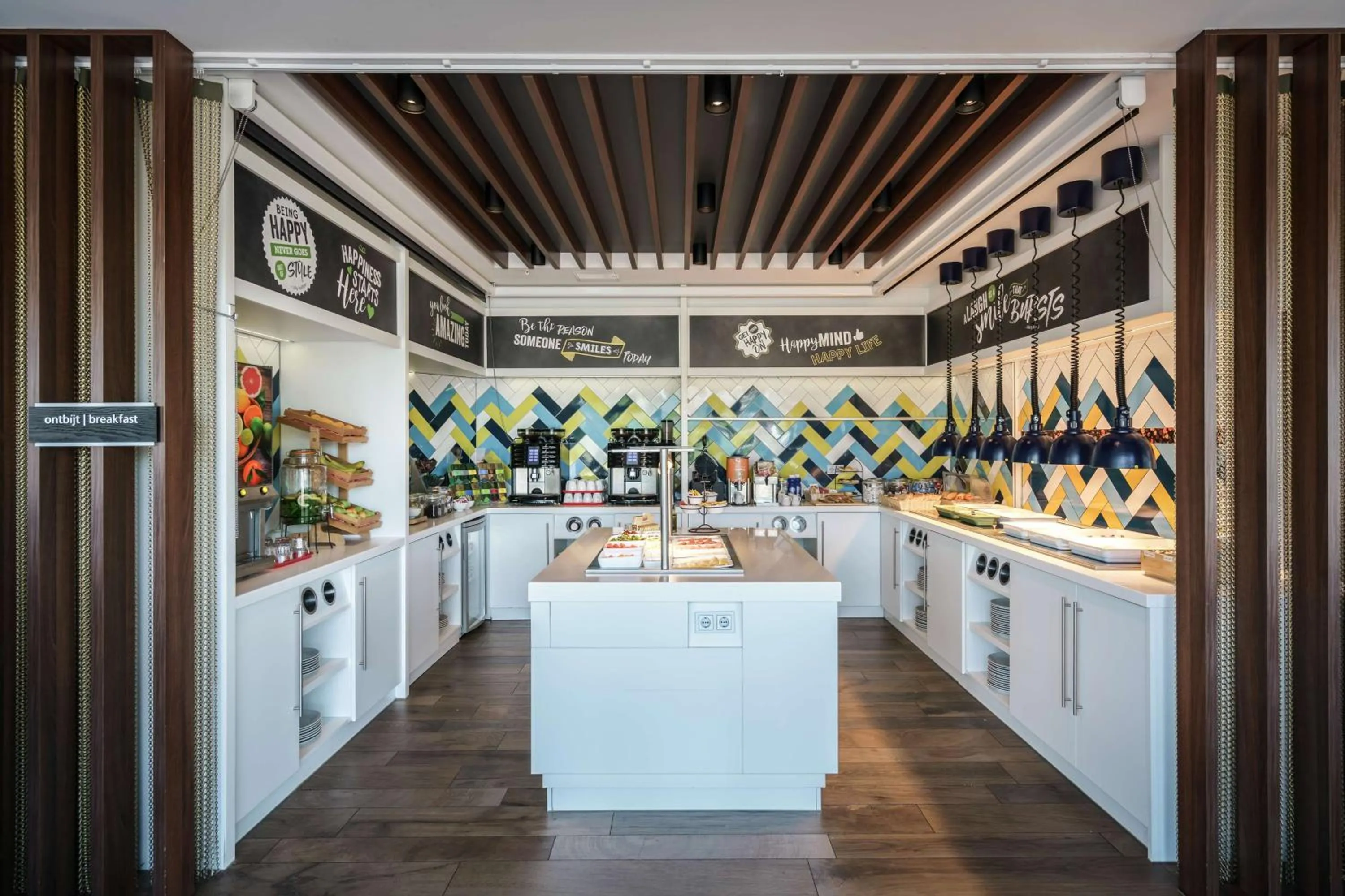 Breakfast in Hampton by Hilton Amsterdam Centre East