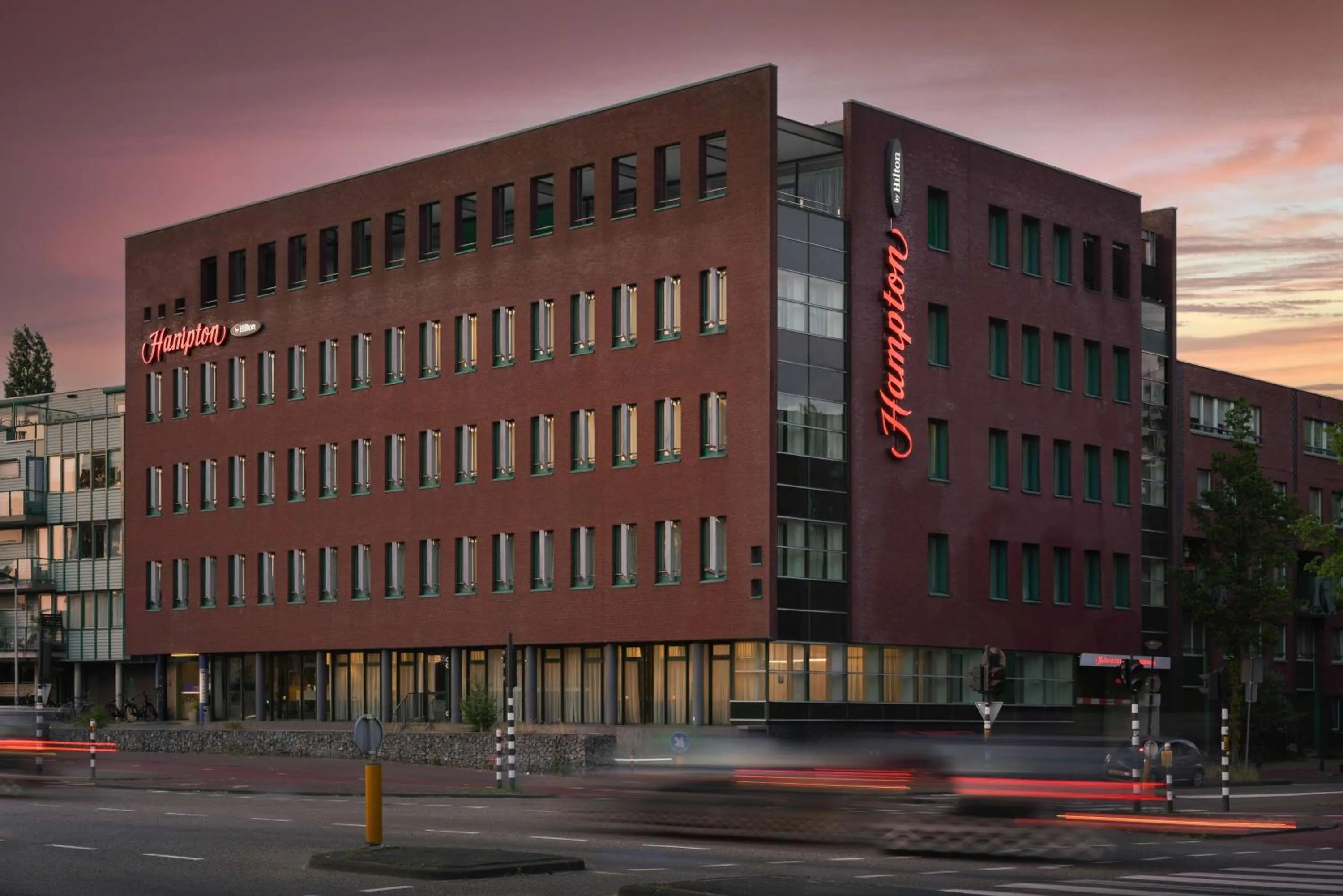 Property building in Hampton by Hilton Amsterdam Centre East