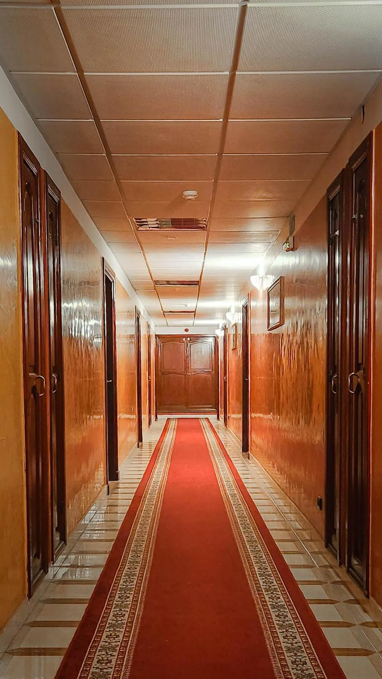 Hôtel Les Ambassadeurs