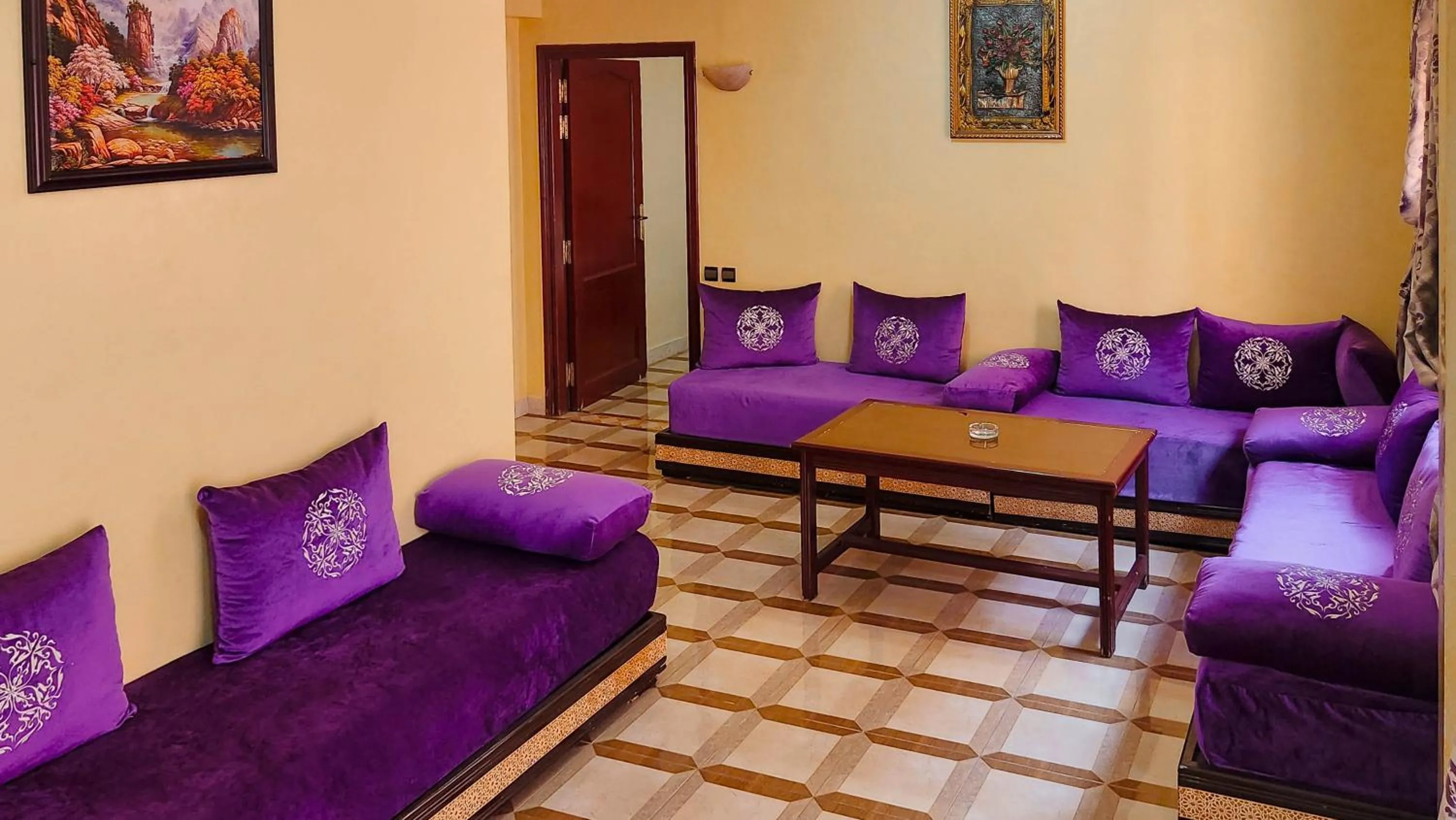 Hôtel Les Ambassadeurs