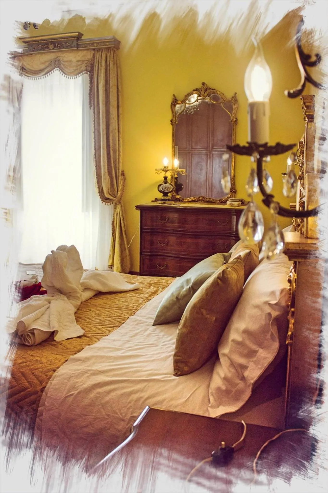 Property building, Bed in Napoli Retro