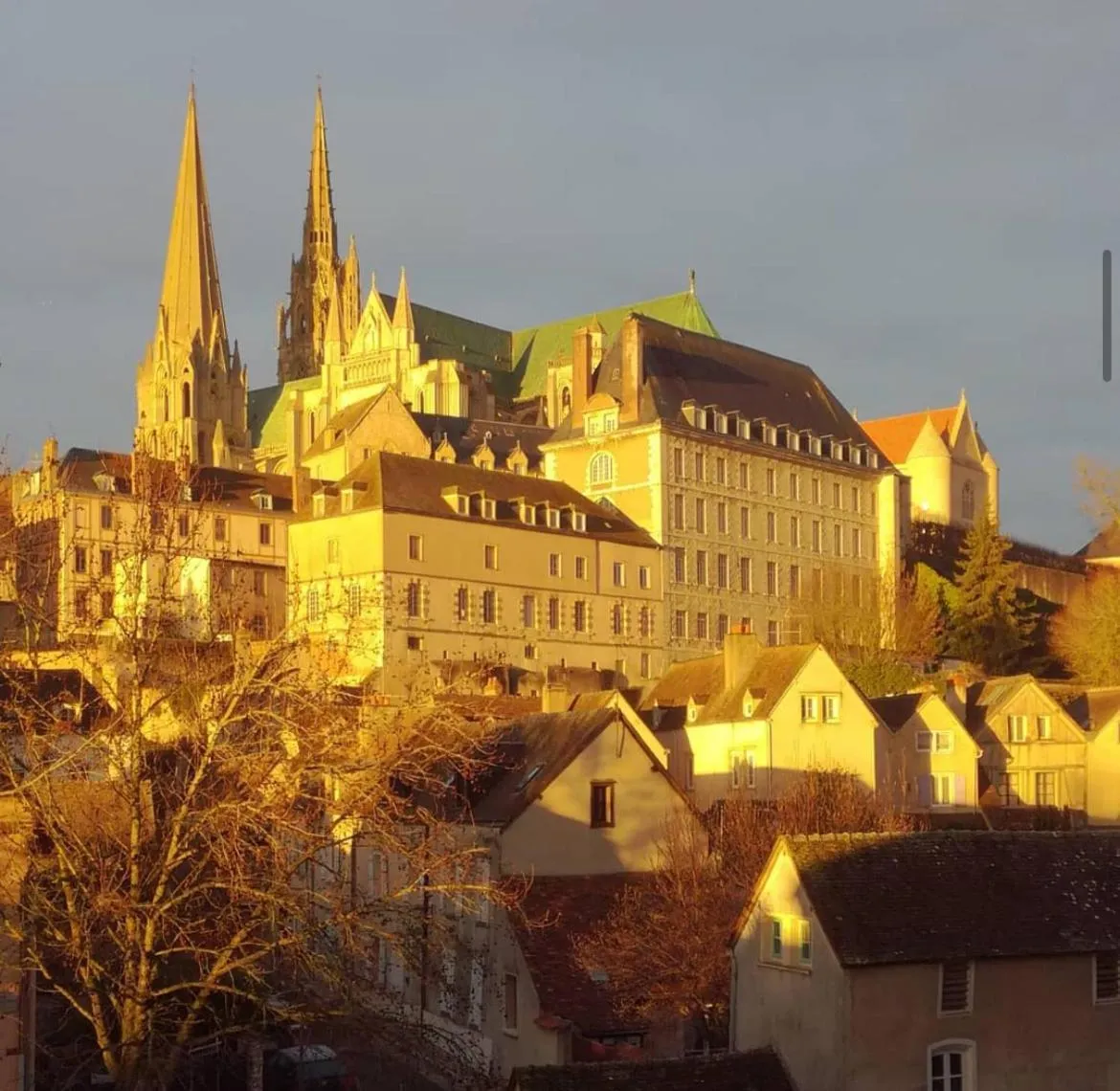 Property building in Hôtellerie Saint Yves