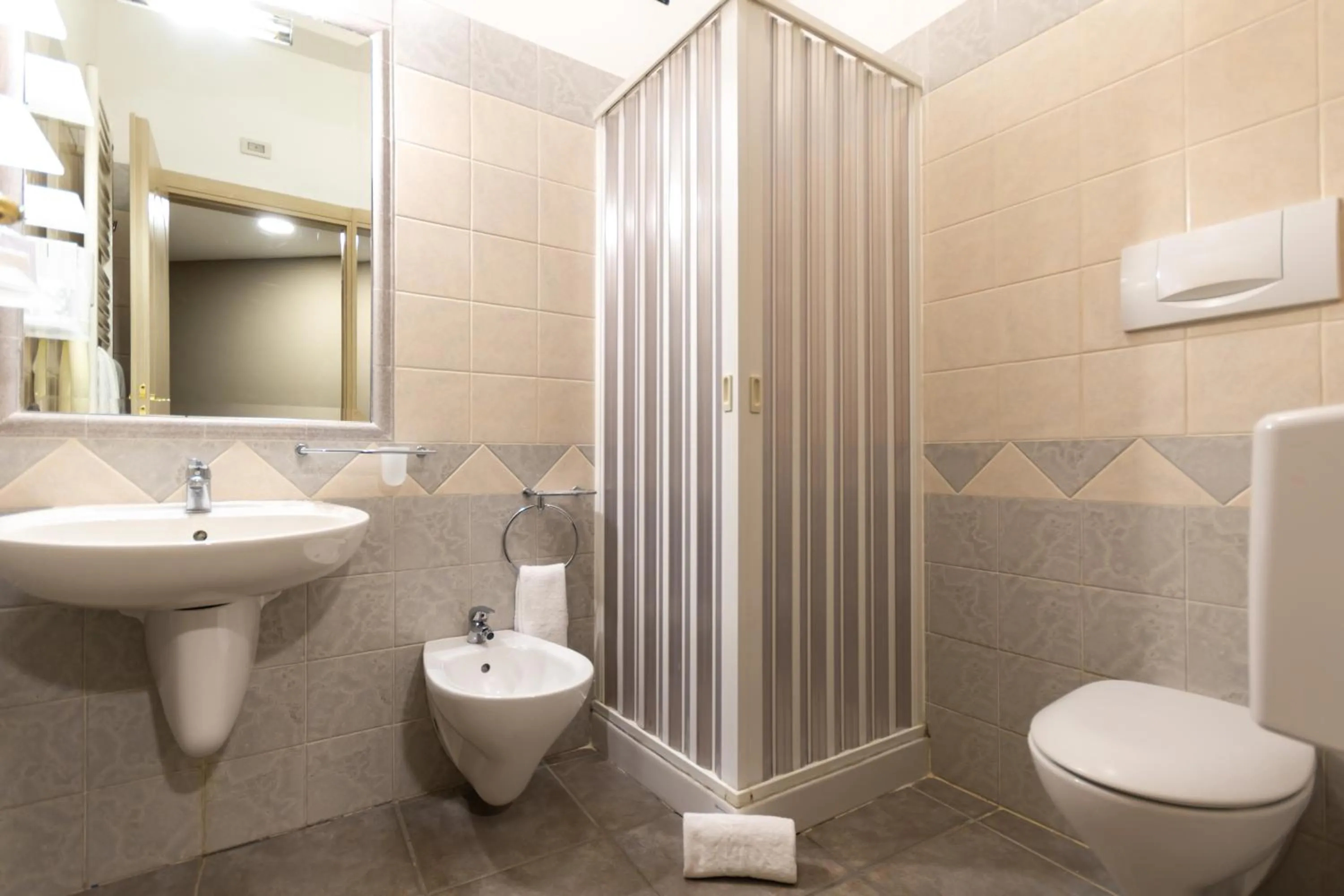 Bathroom in Hotel Don Luis