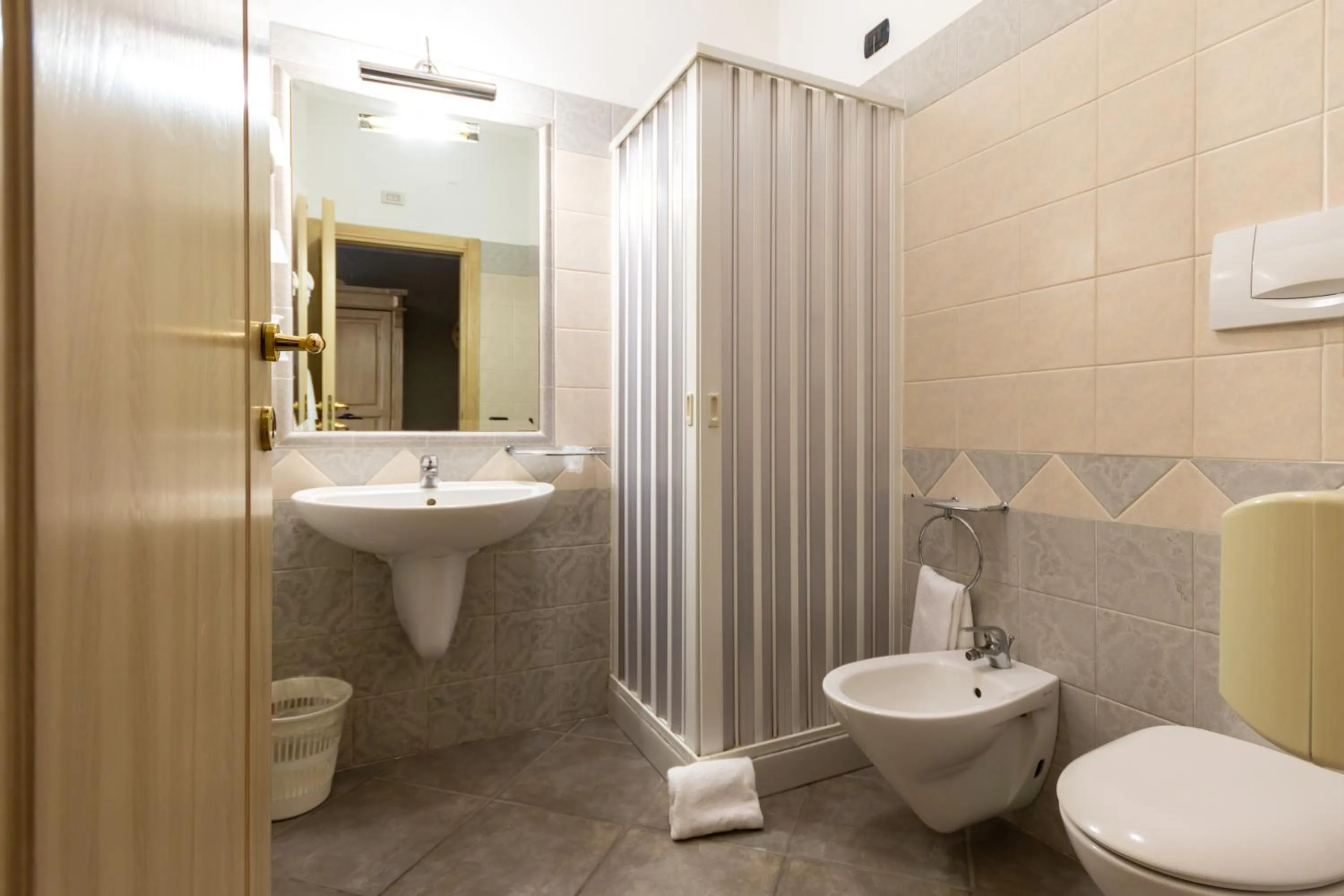 Bathroom in Hotel Don Luis