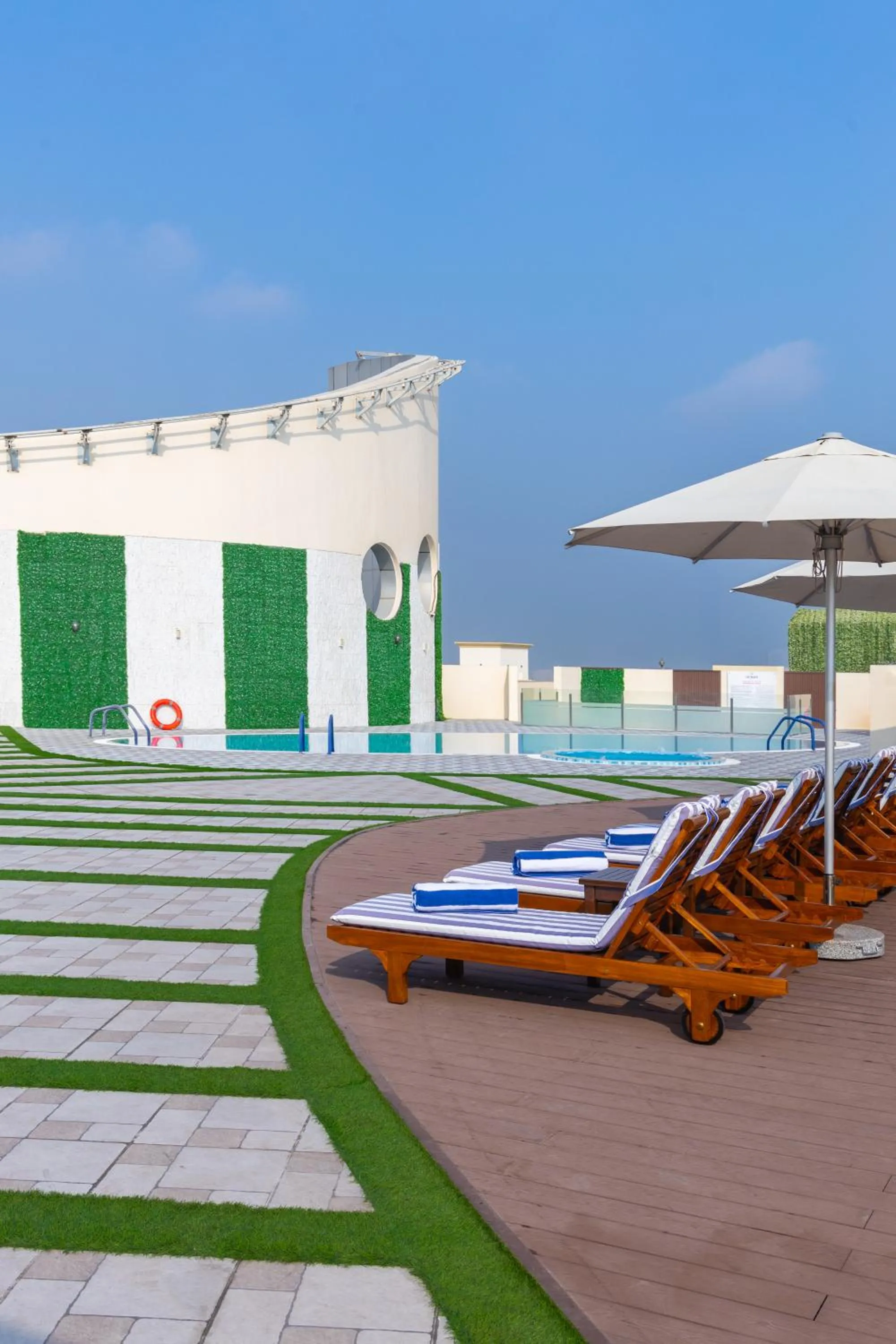 Swimming pool in MD Hotel By Gewan