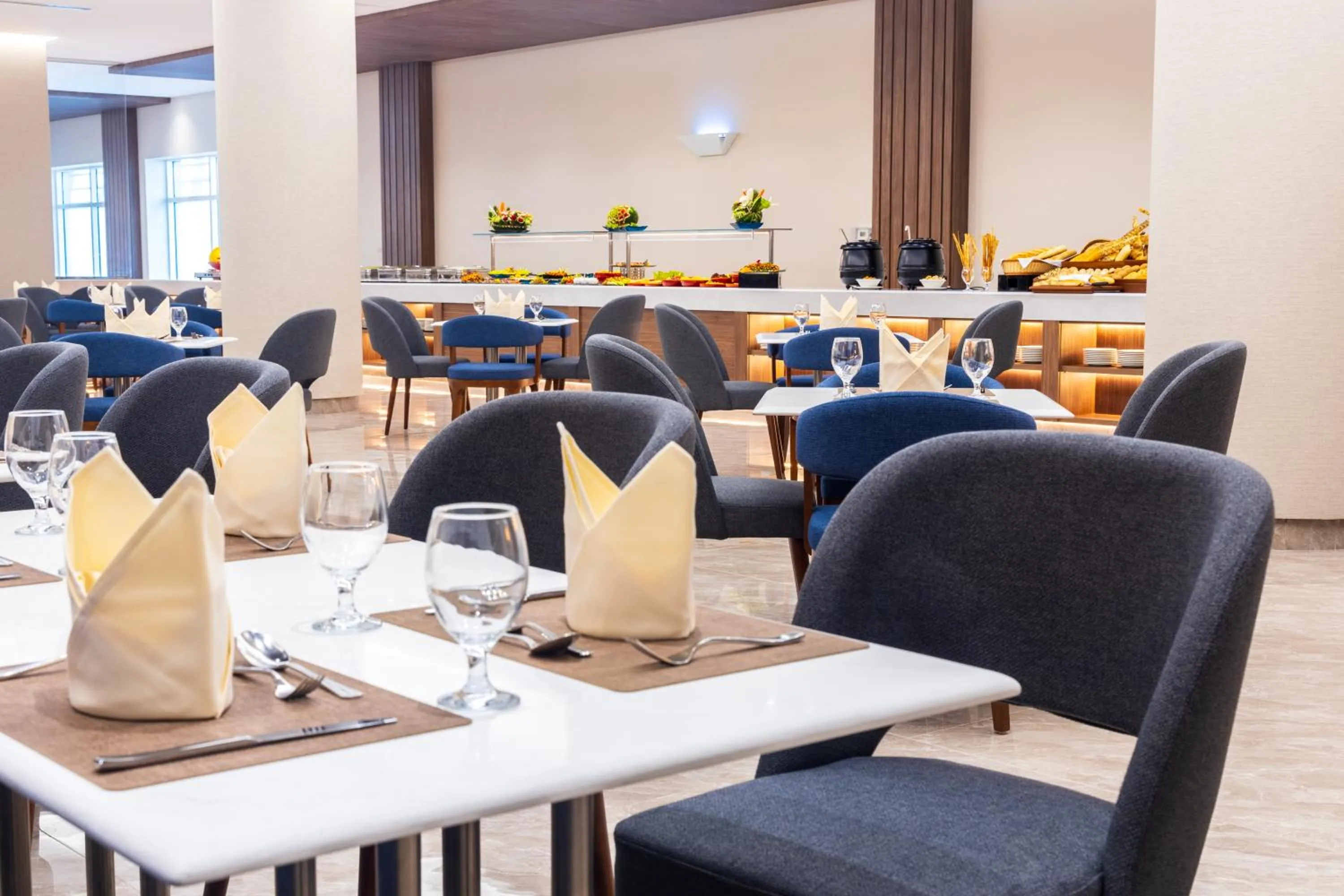 Restaurant/places to eat in MD Hotel By Gewan