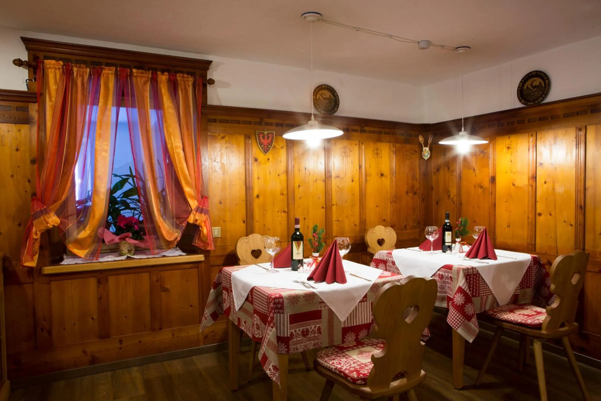 Restaurant/places to eat in Hotel Genziana