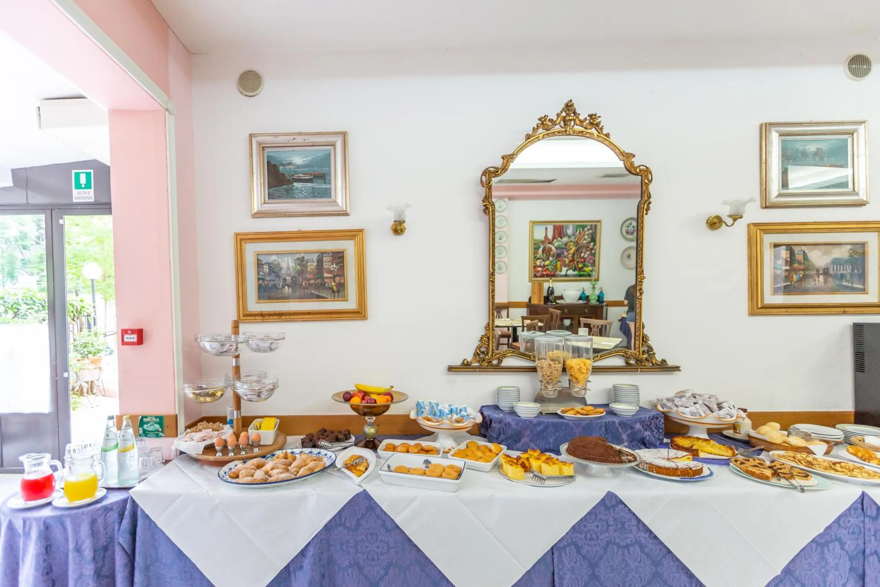 Breakfast in Hotel Parco Fellini