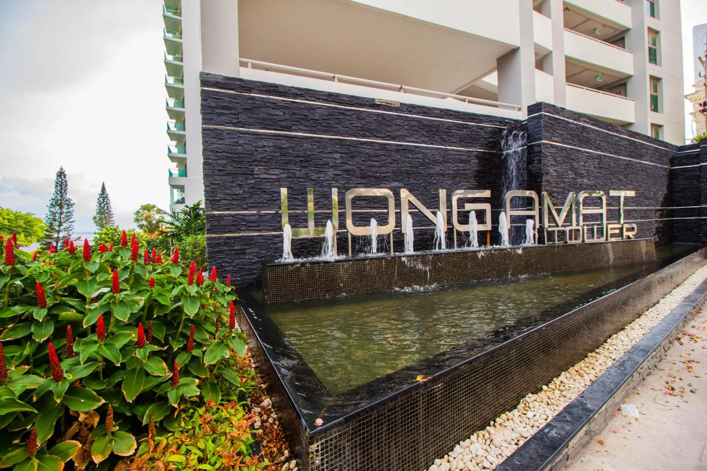 Facade/entrance in Wongamat Tower by Pattaya Sunny Rentals