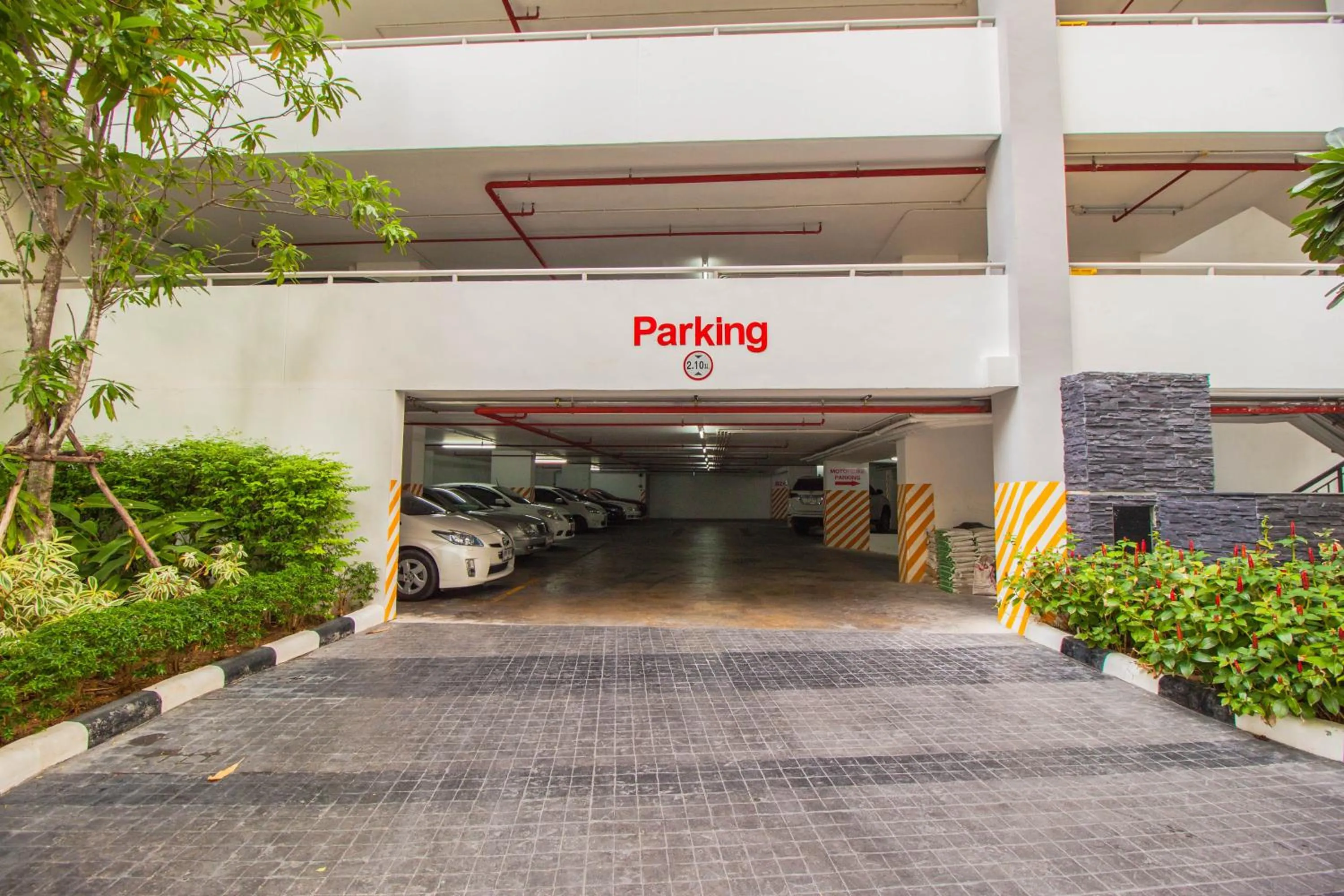 Facade/entrance in Wongamat Tower by Pattaya Sunny Rentals