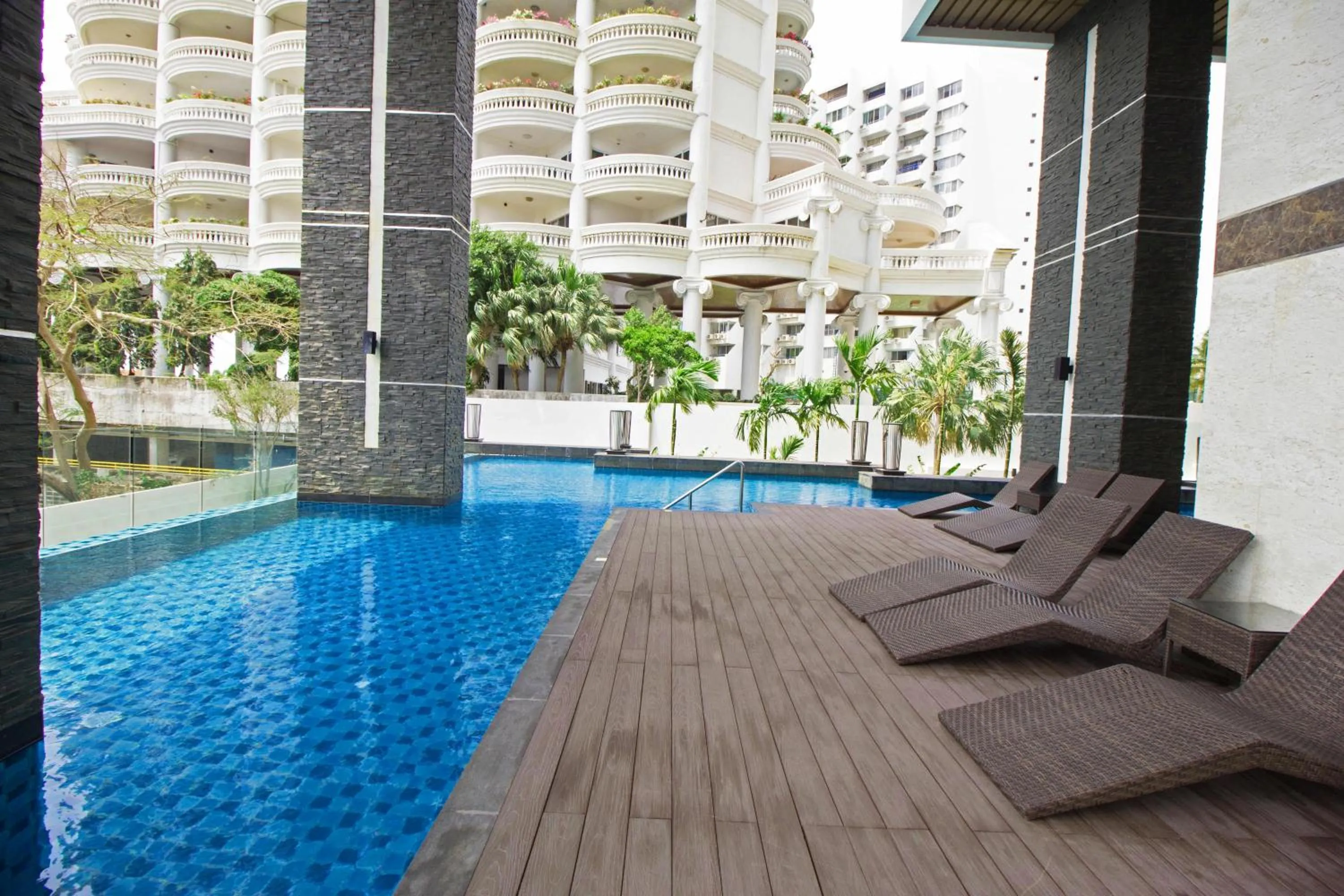 Swimming pool in Wongamat Tower by Pattaya Sunny Rentals