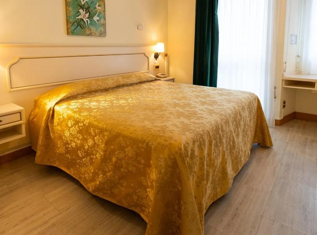 Bed in Hotel Abano Astoria