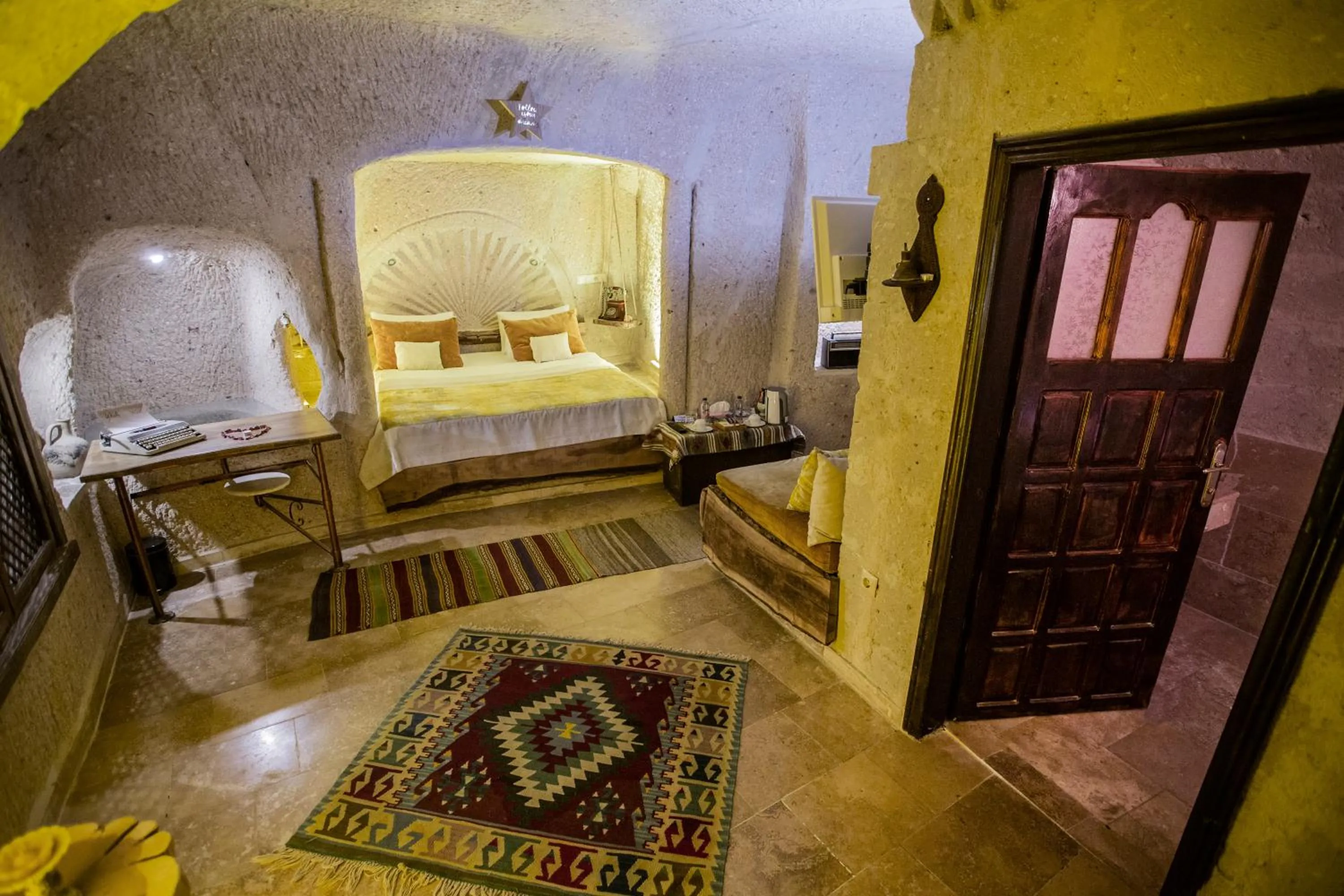 Coffee/tea facilities, Bed in Wish Cappadocia Luxury Boutique Chain Hotels