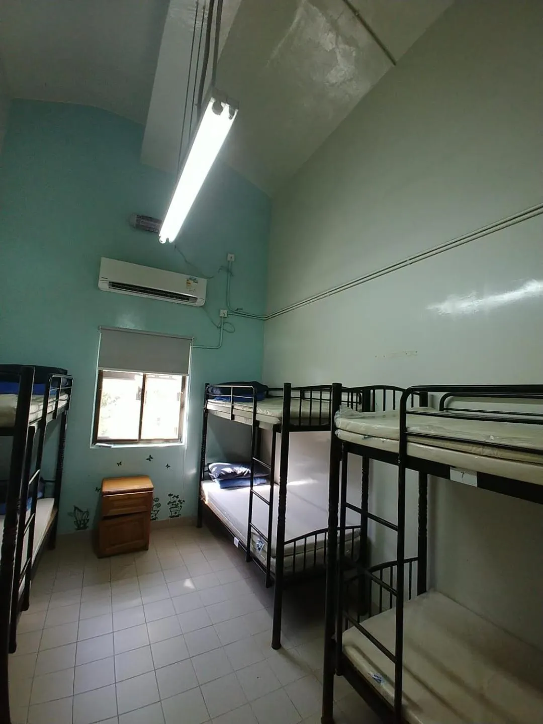 Bed in YHA Ngong Ping SG Davis Youth Hostel