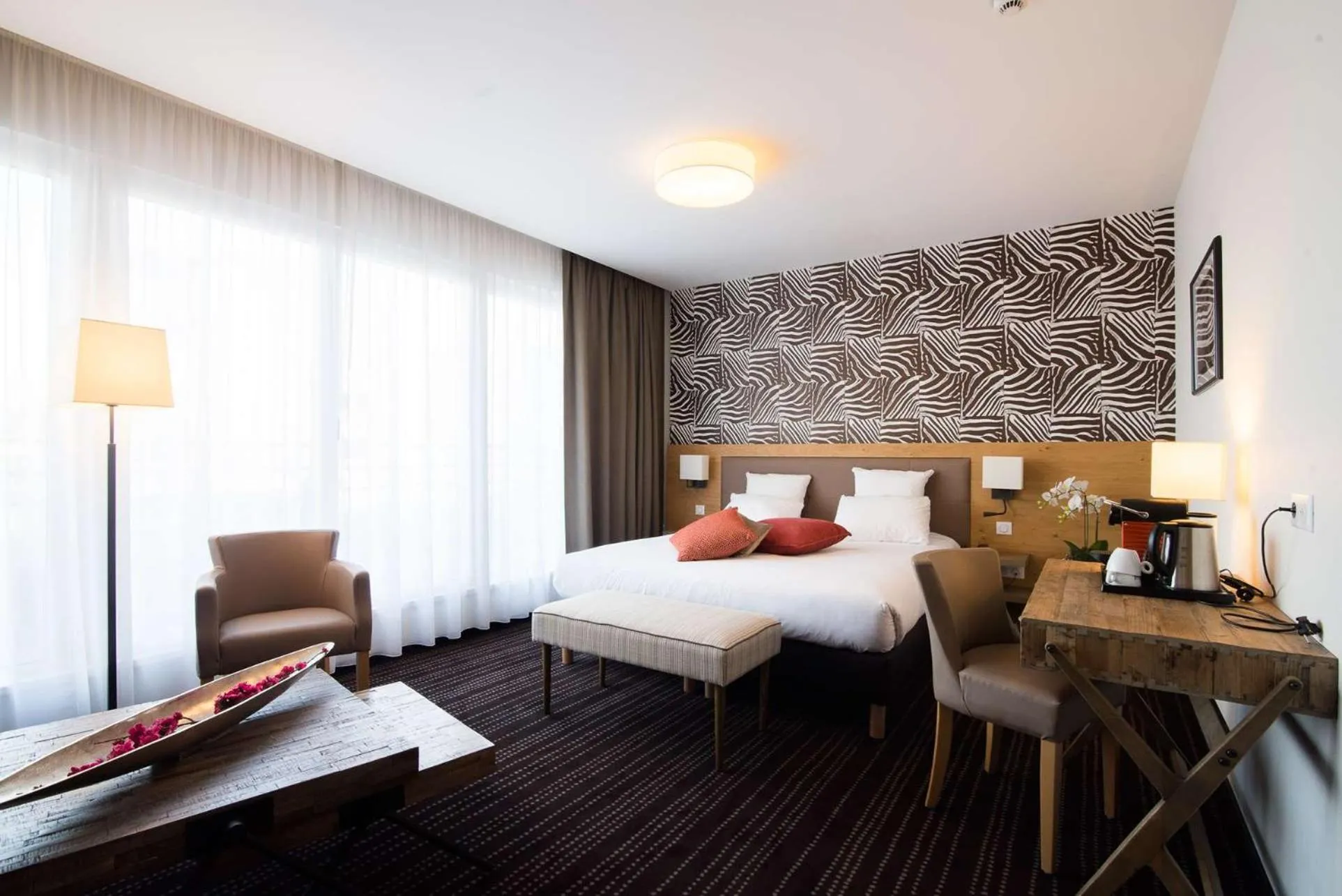 Photo of the whole room, Bed in Le Lodge Brit Hotel Strasbourg Zenith