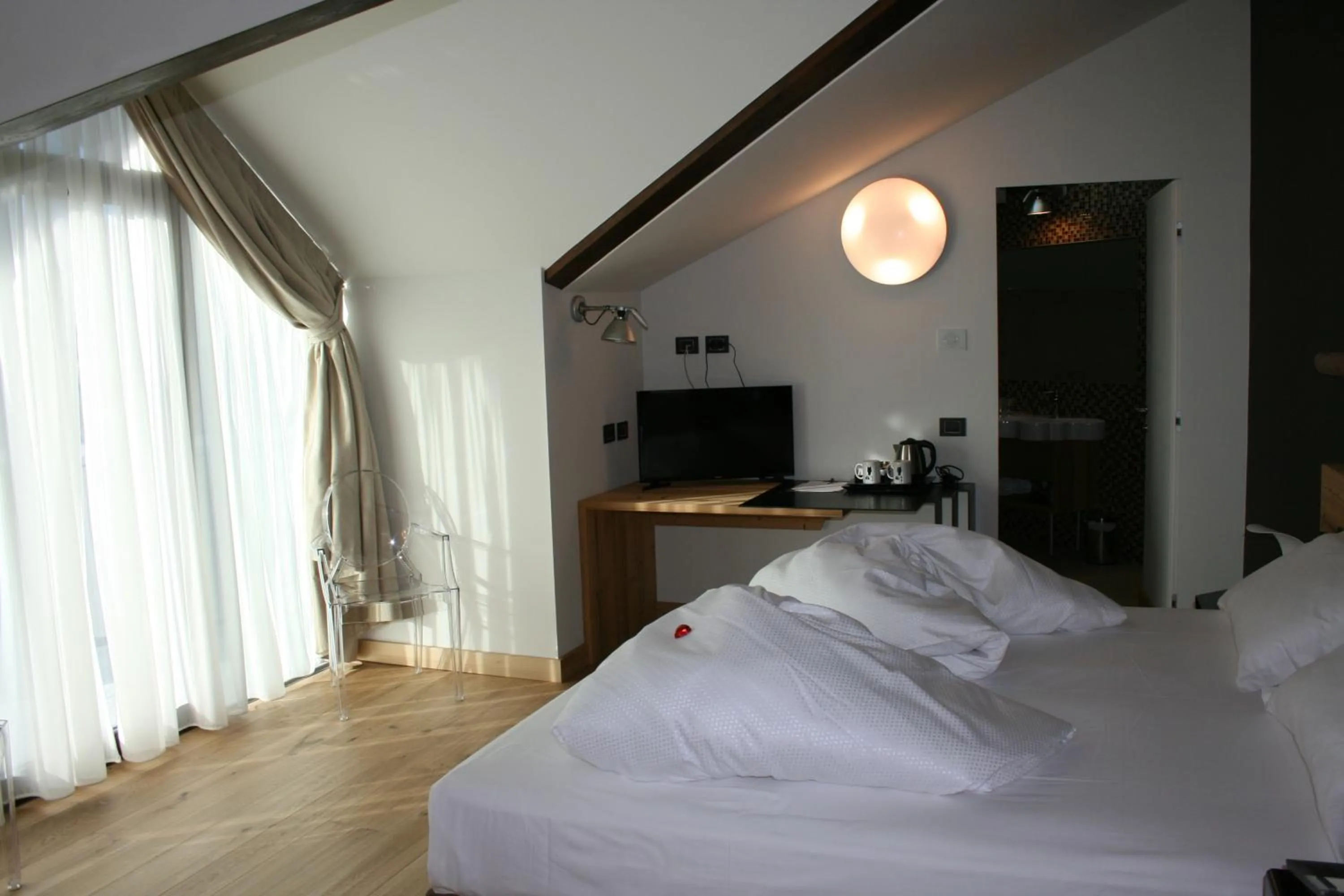 Photo of the whole room, Bed in Hotel Orso Grigio