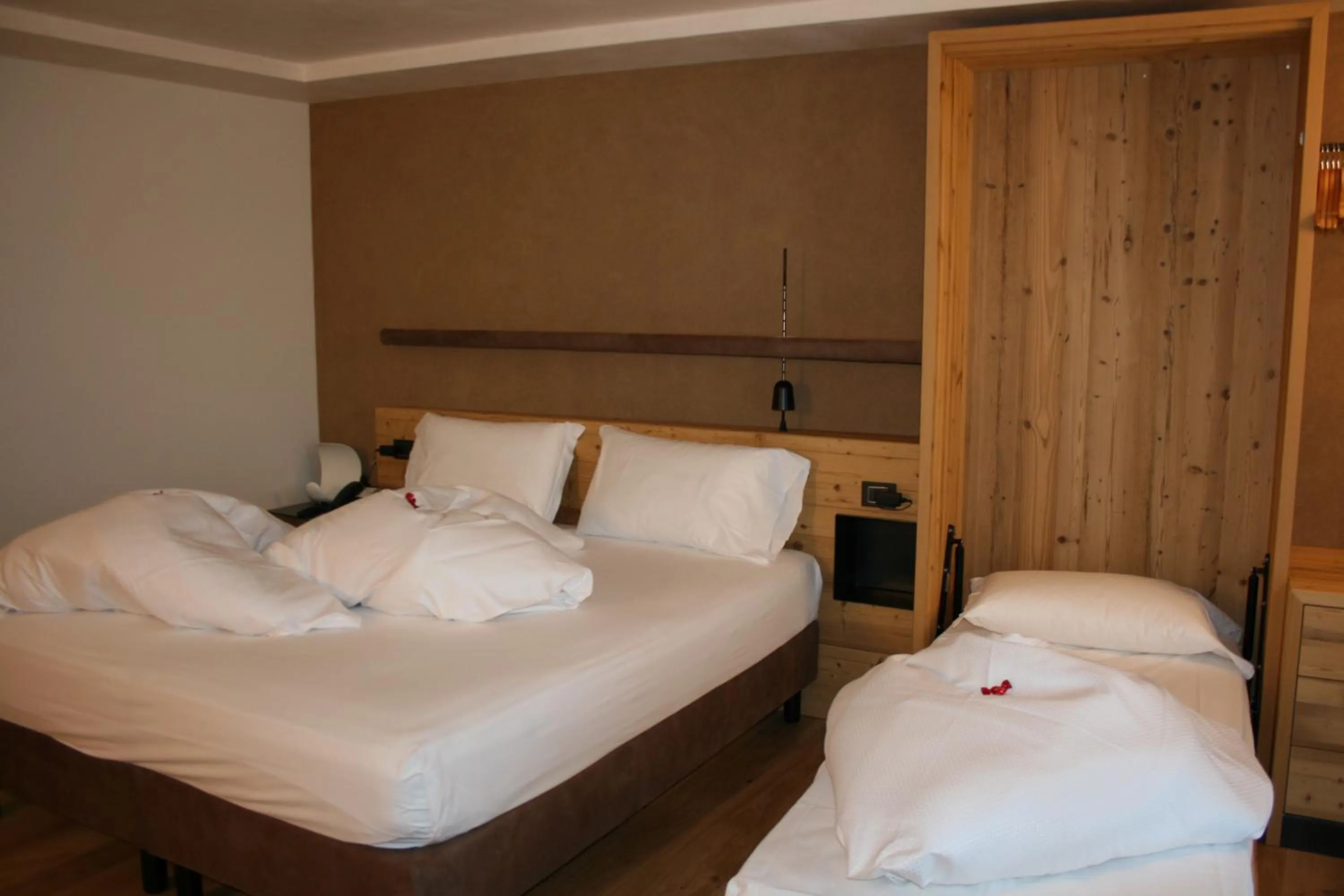 Photo of the whole room, Bed in Hotel Orso Grigio