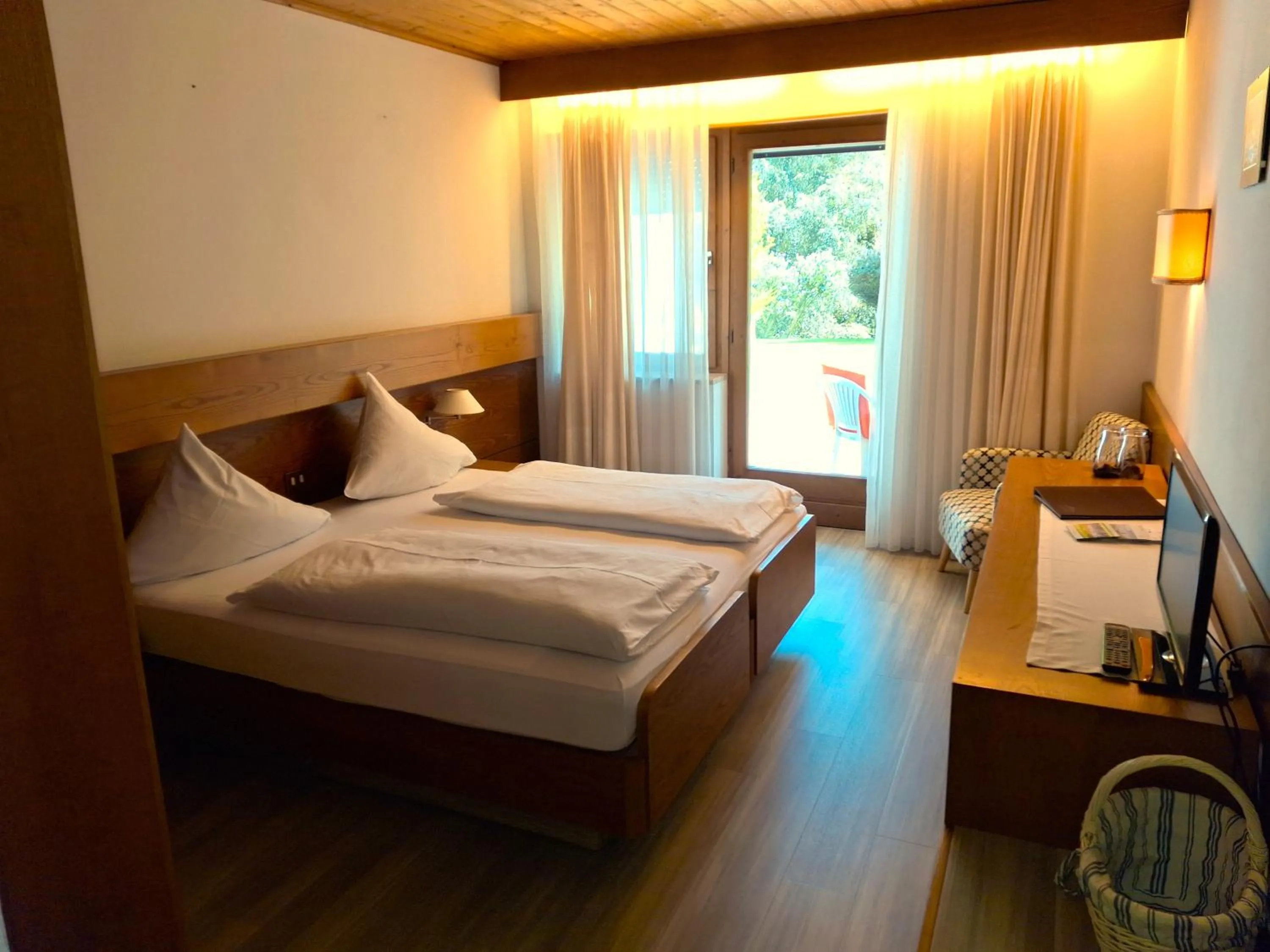 Photo of the whole room, Bed in Hotel St. Pankraz