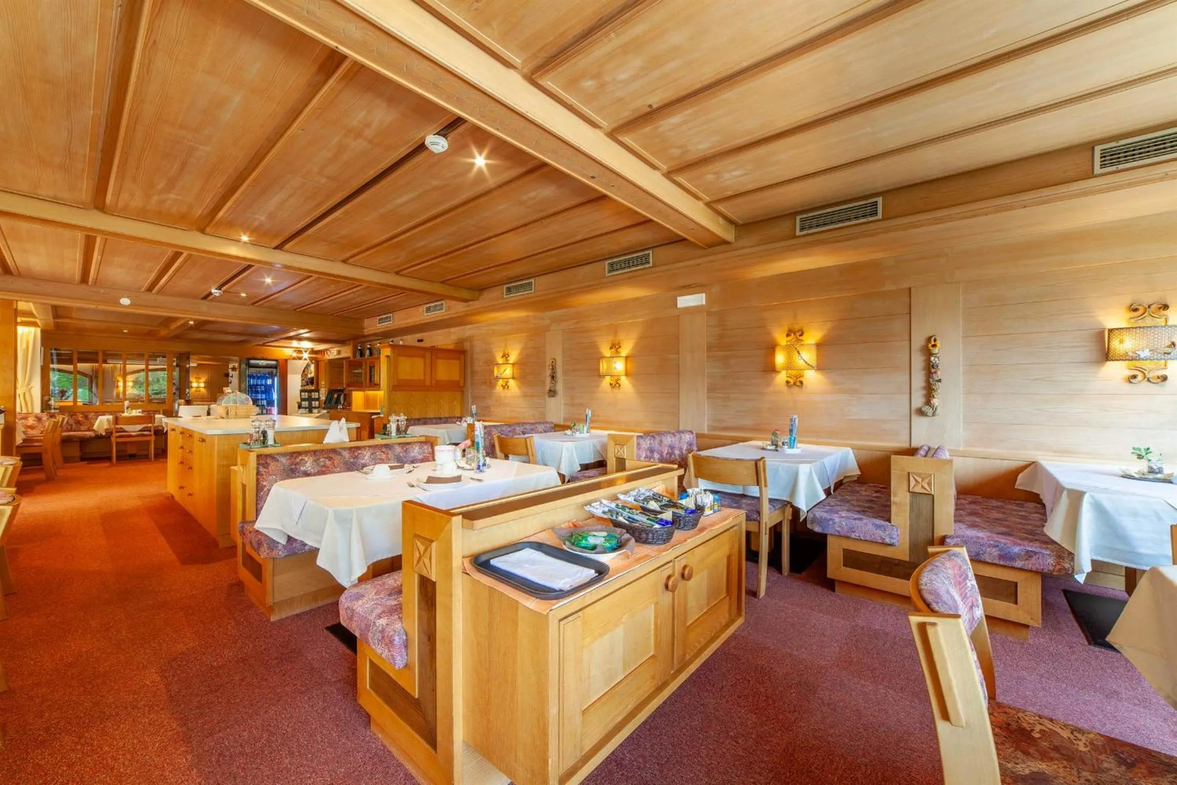 Restaurant/places to eat in Hotel St. Pankraz