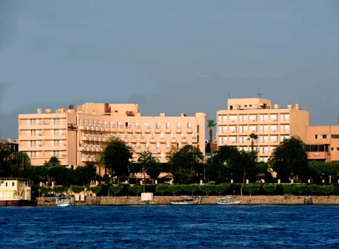 Property building in Aracan Eatabe Luxor Hotel