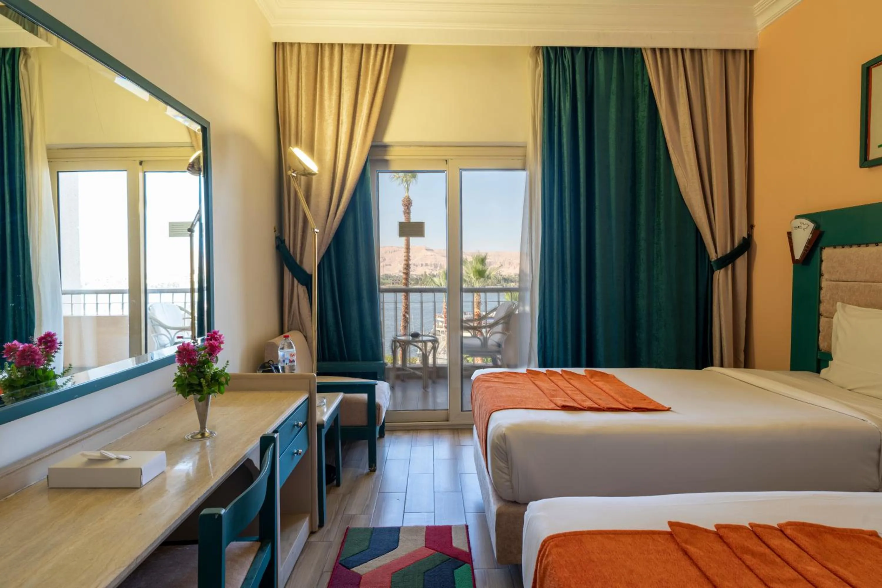 Bedroom, Bed in Aracan Eatabe Luxor Hotel