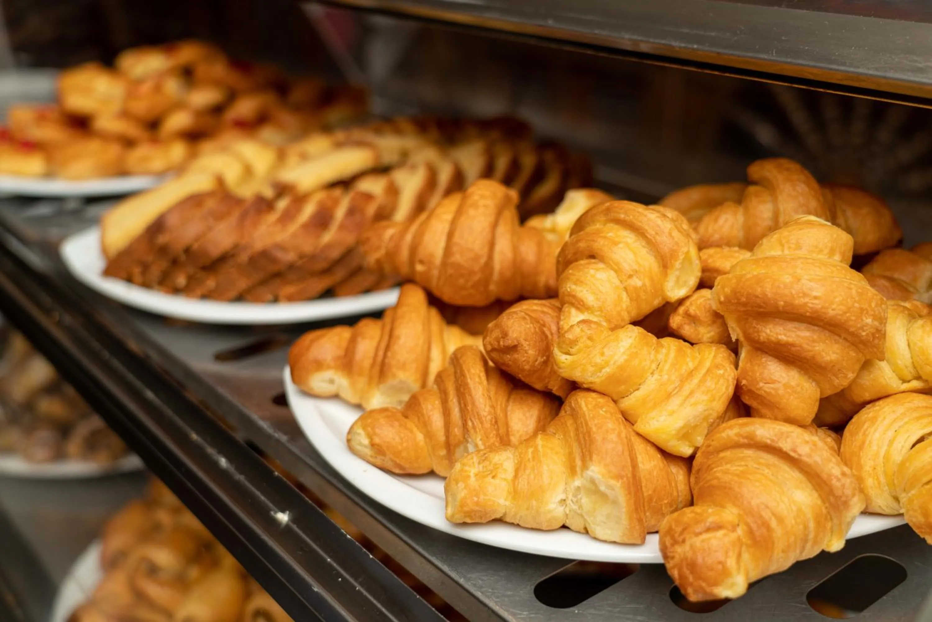 Breakfast in Aracan Eatabe Luxor Hotel