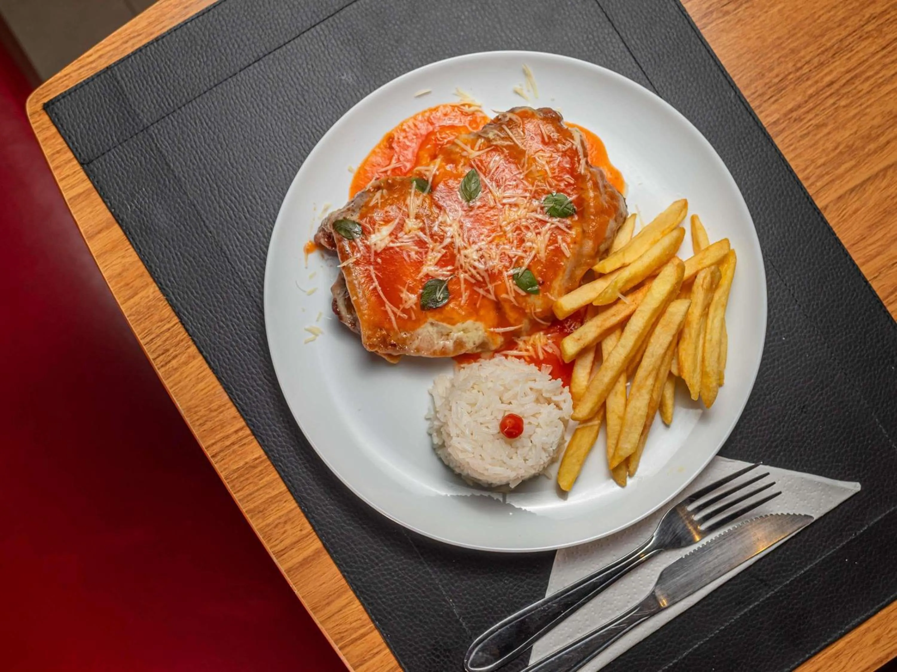 Lounge or bar in Ibis Guaratingueta Aparecida - Circuito da Fé