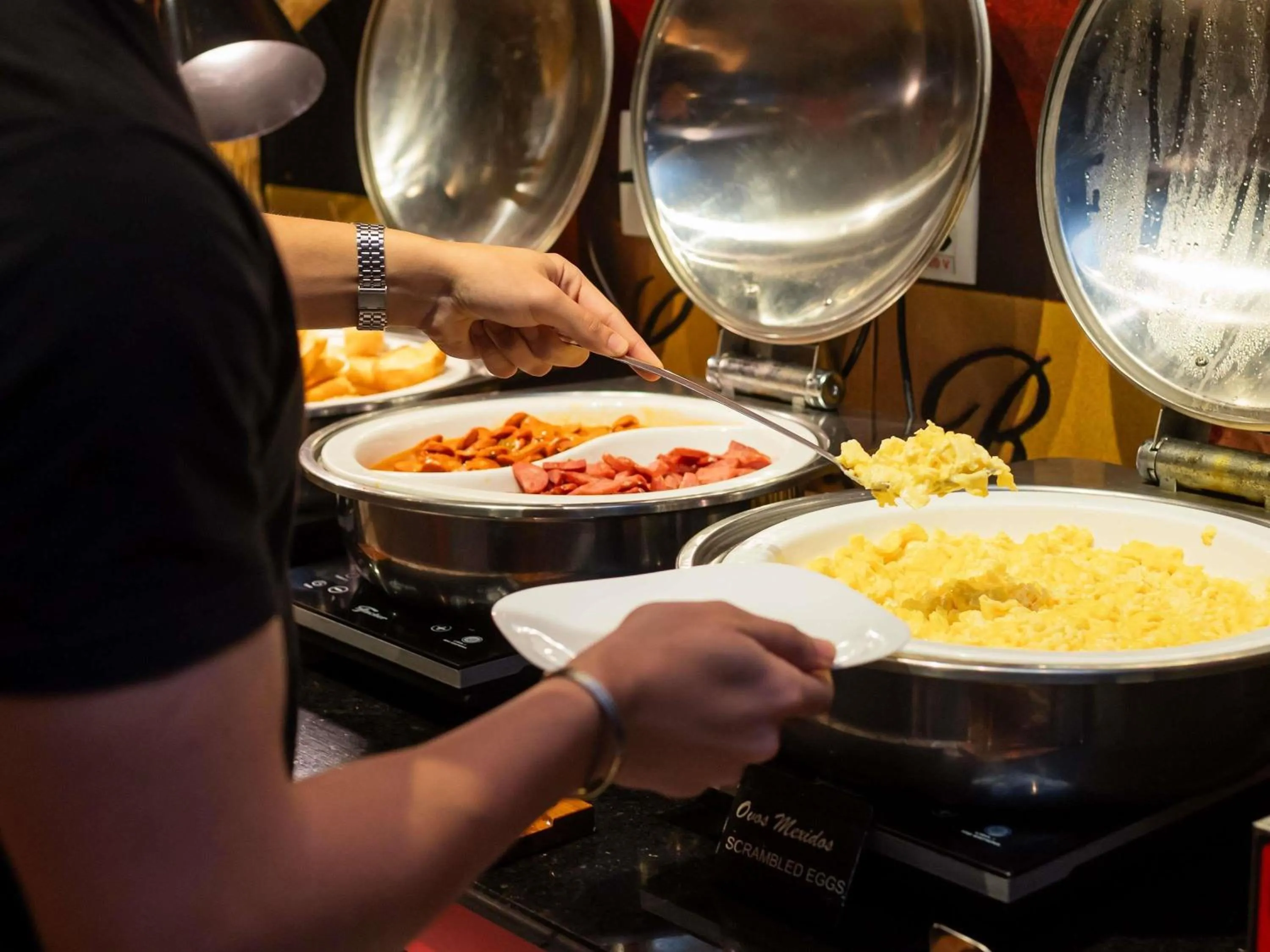 Breakfast in Ibis Guaratingueta Aparecida - Circuito da Fé