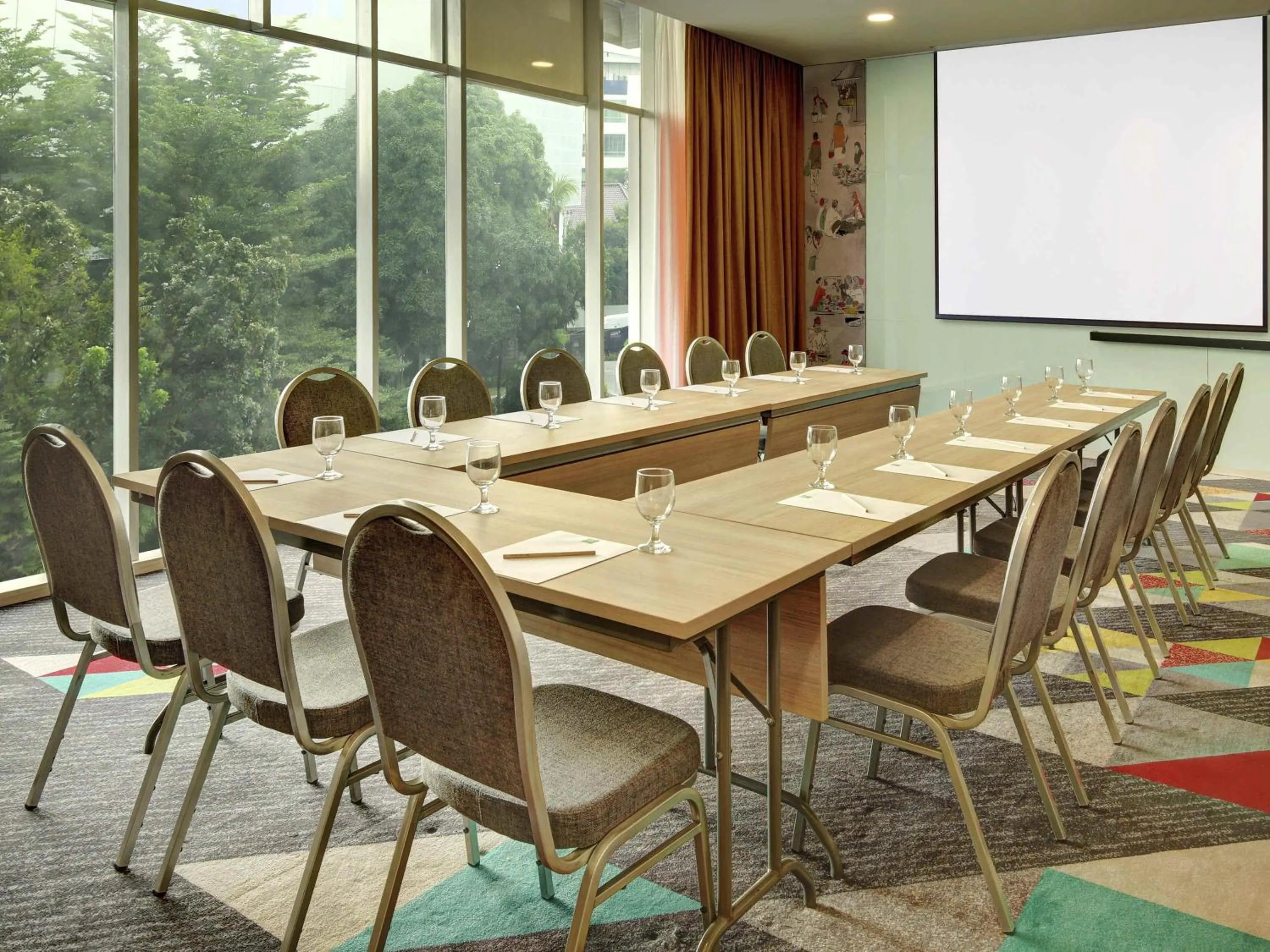 Meeting/conference room in Ibis Styles Makassar Sam Ratulangi