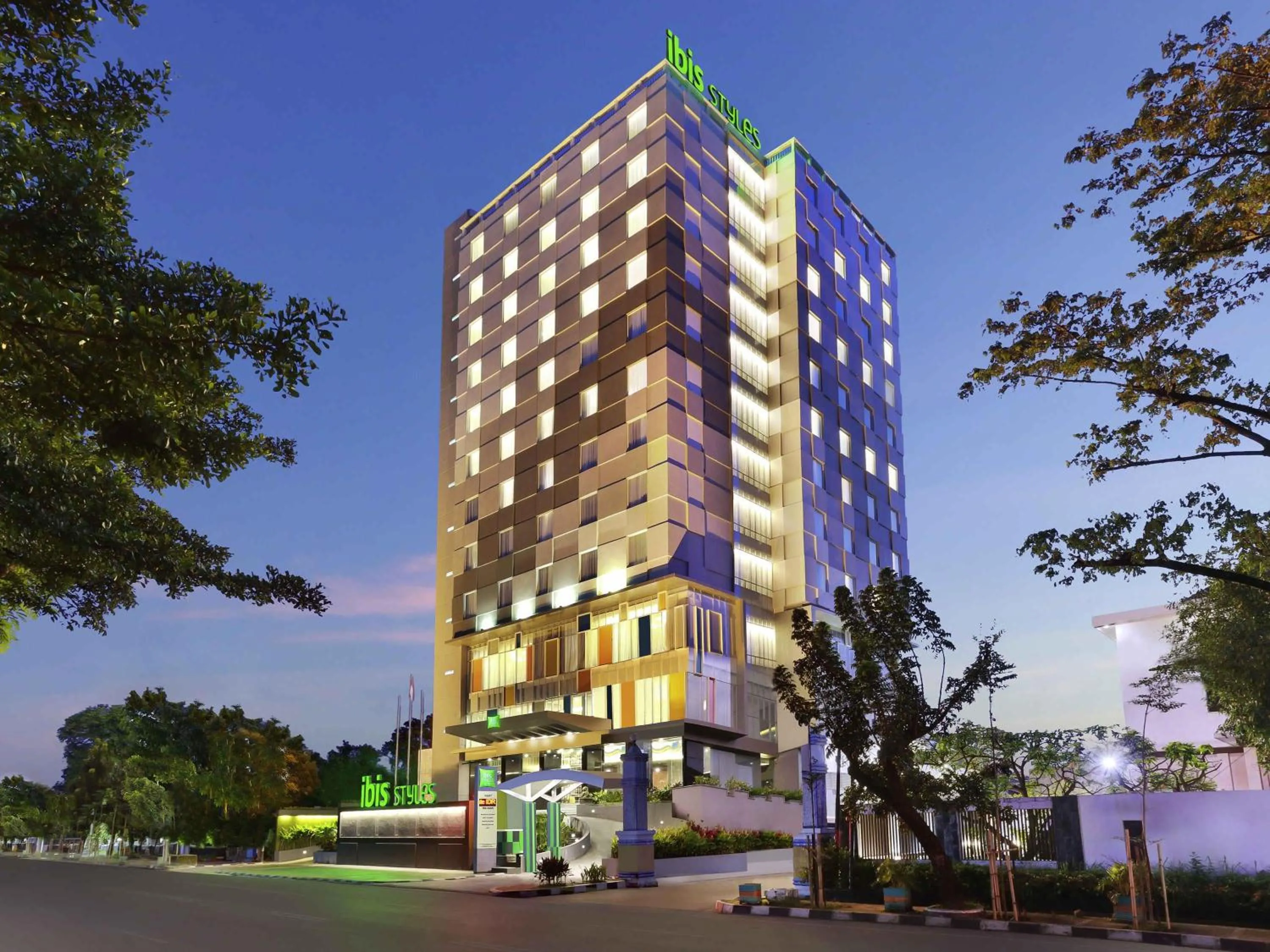Property building in Ibis Styles Makassar Sam Ratulangi