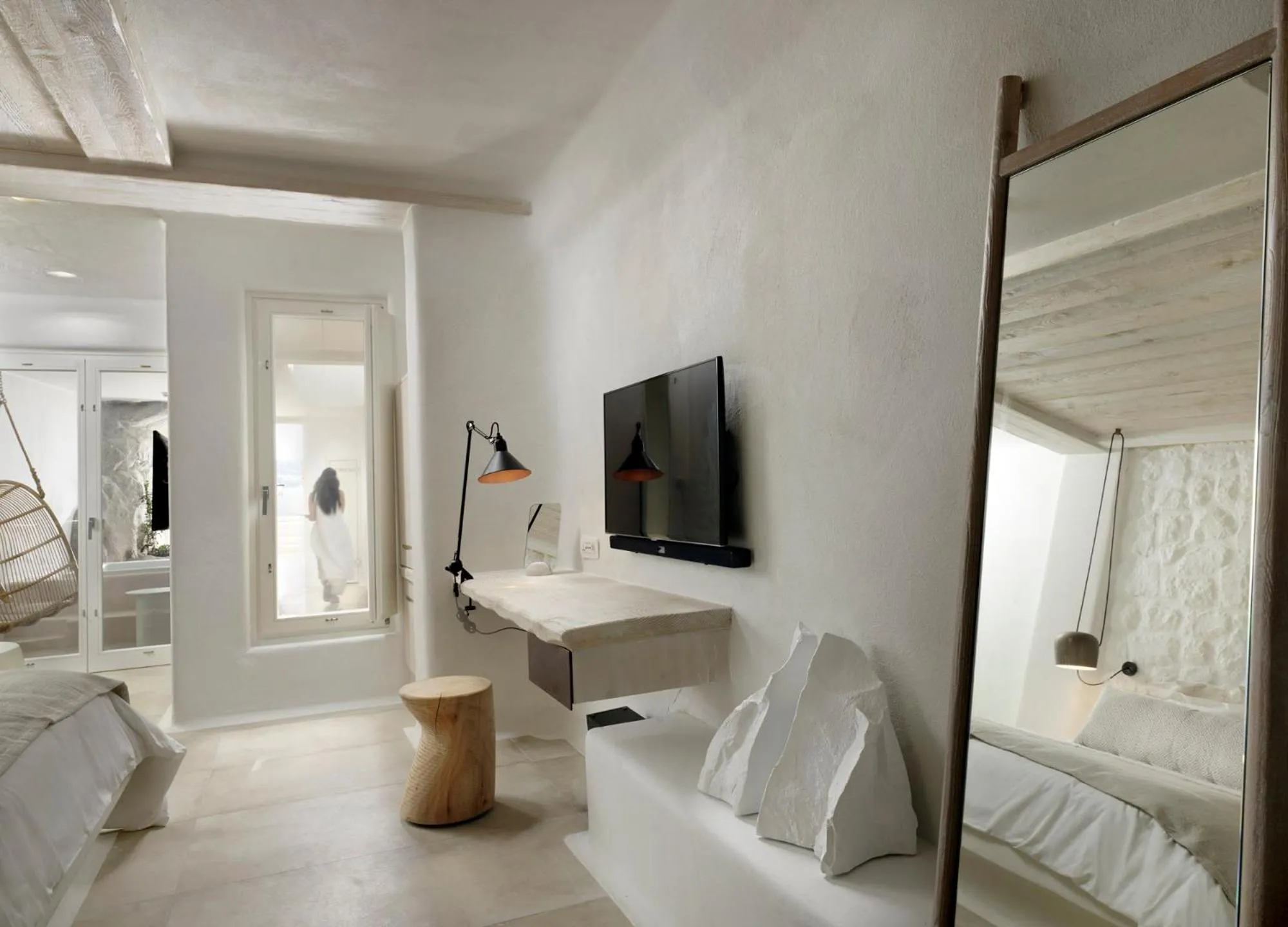 TV and multimedia, Bed in Kove Mykonos - A Myconian Collection Hotel