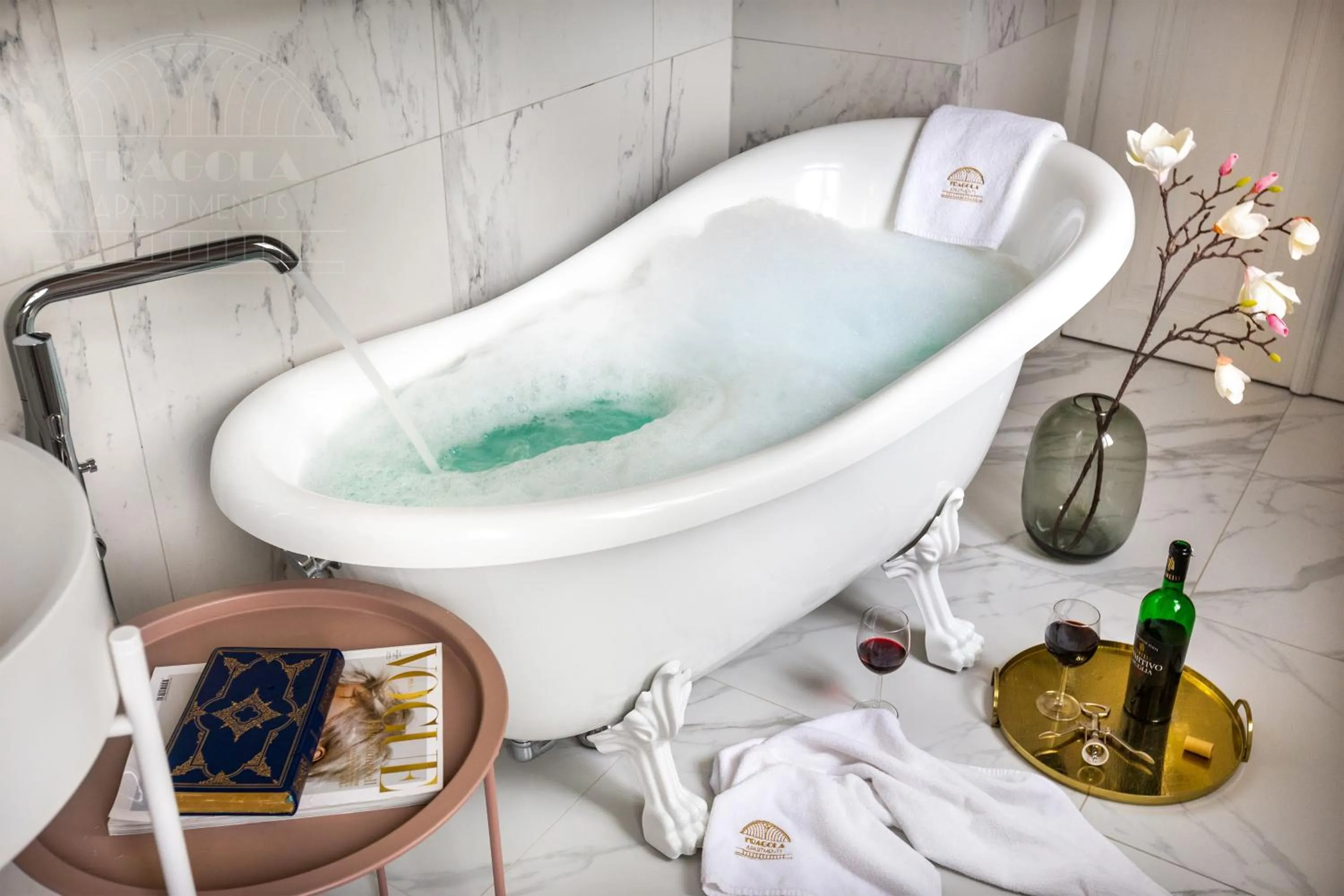 Bath in Fragola Apartments Old Town