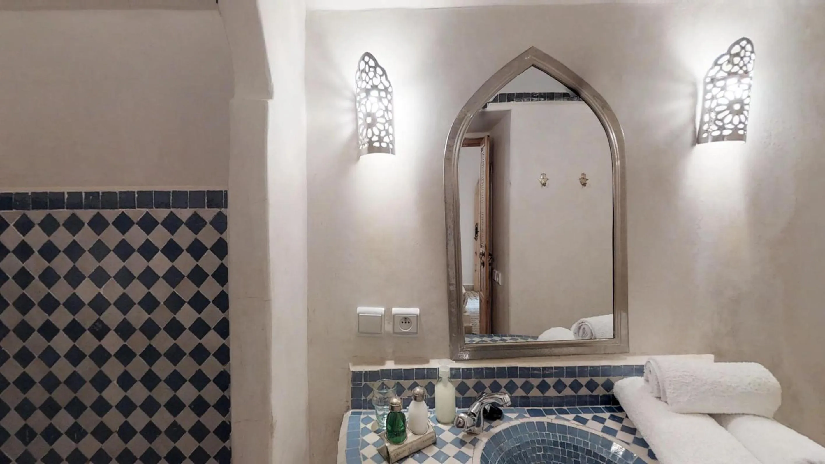 Bathroom in Riad Lamzia