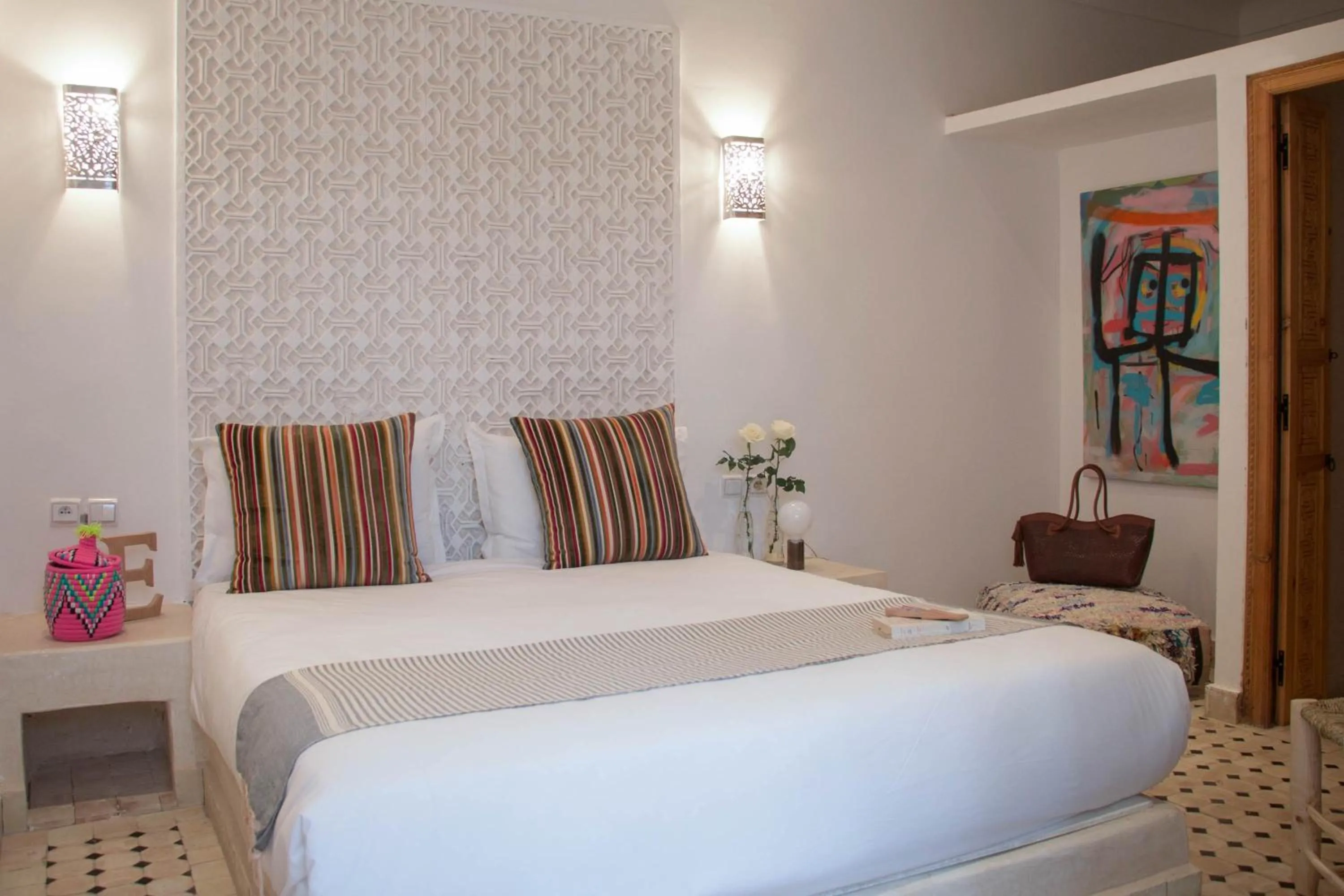 Photo of the whole room, Bed in Riad Lamzia