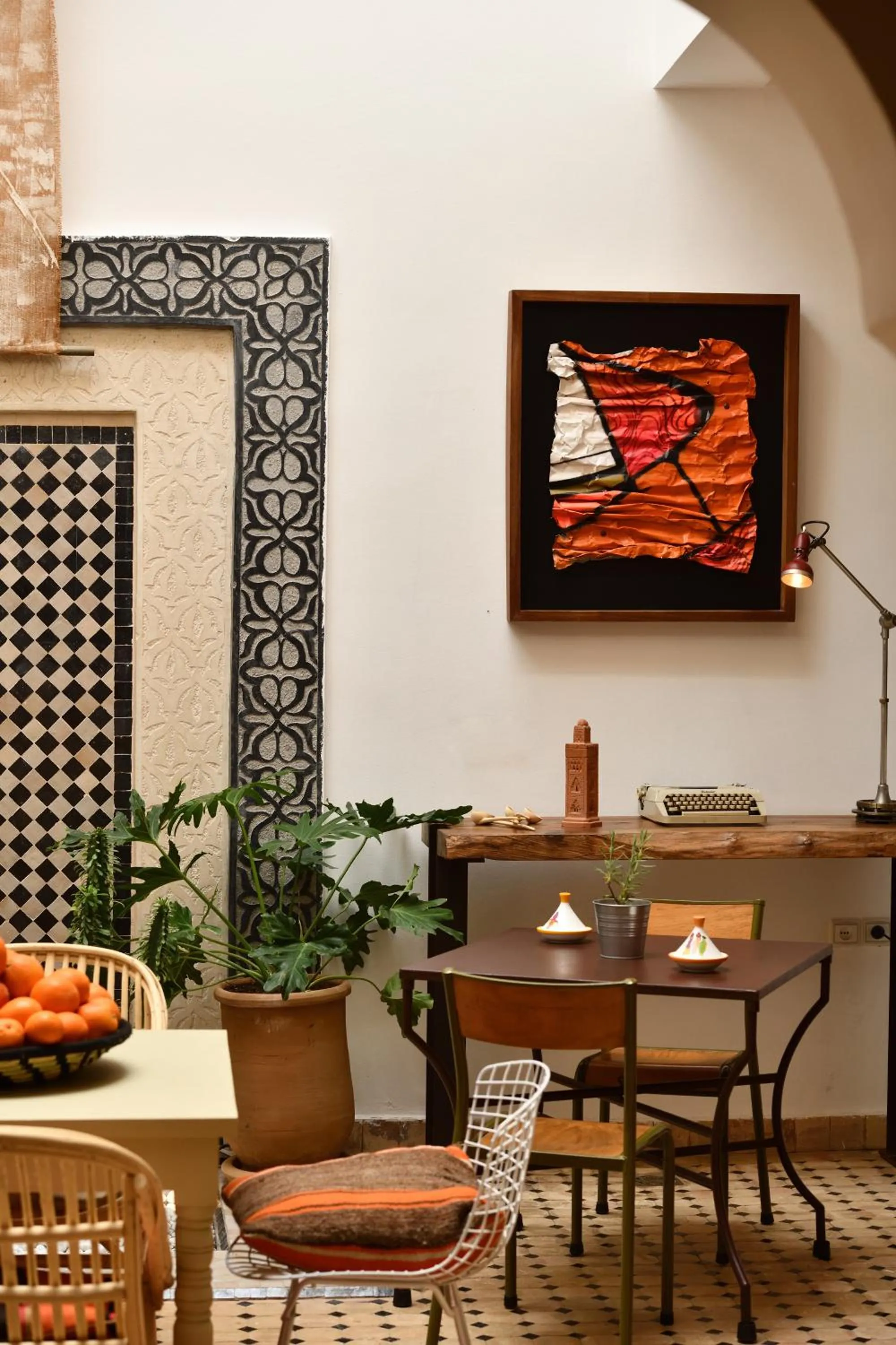 Restaurant/places to eat in Riad Lamzia