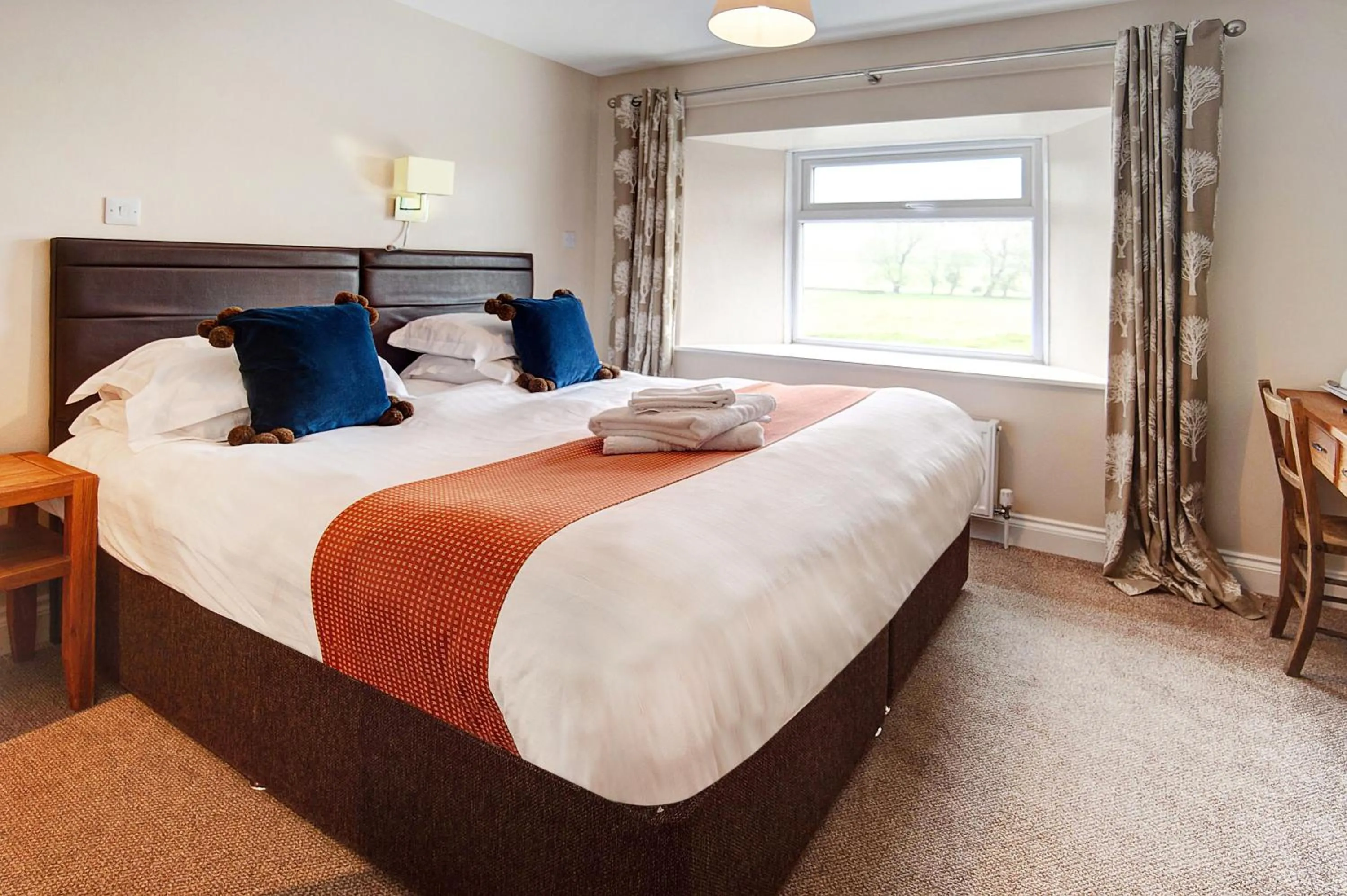 Bed in The Twice Brewed Inn