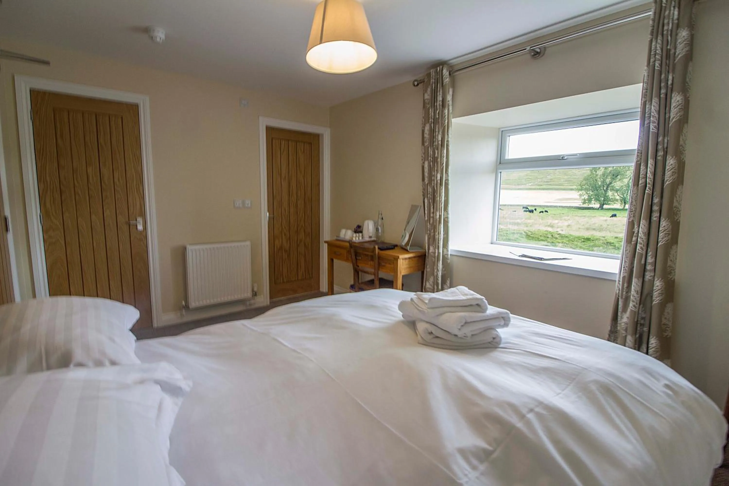 Bed in The Twice Brewed Inn