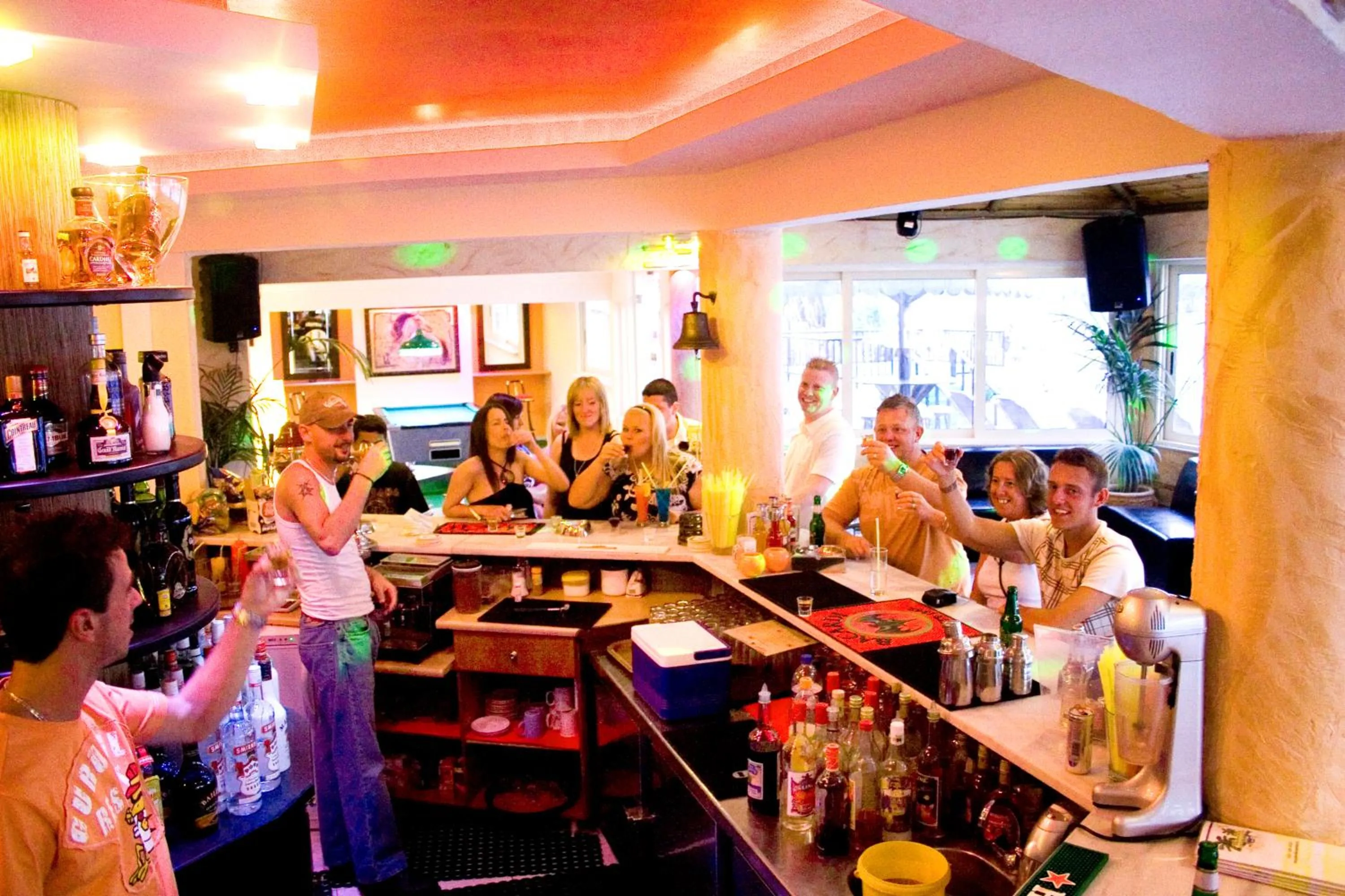 Lounge or bar in Paradise Apartments