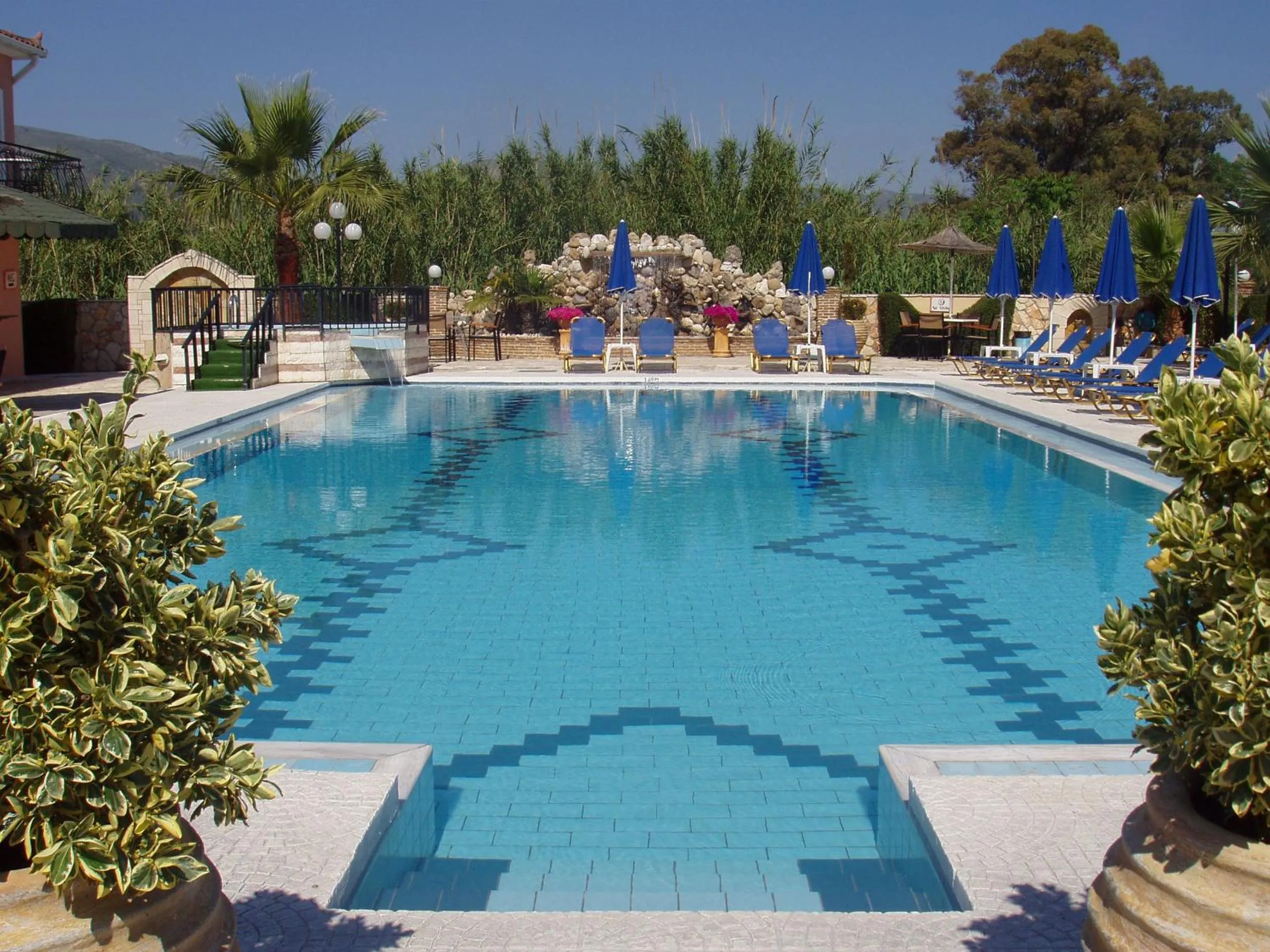 Day in Paradise Apartments