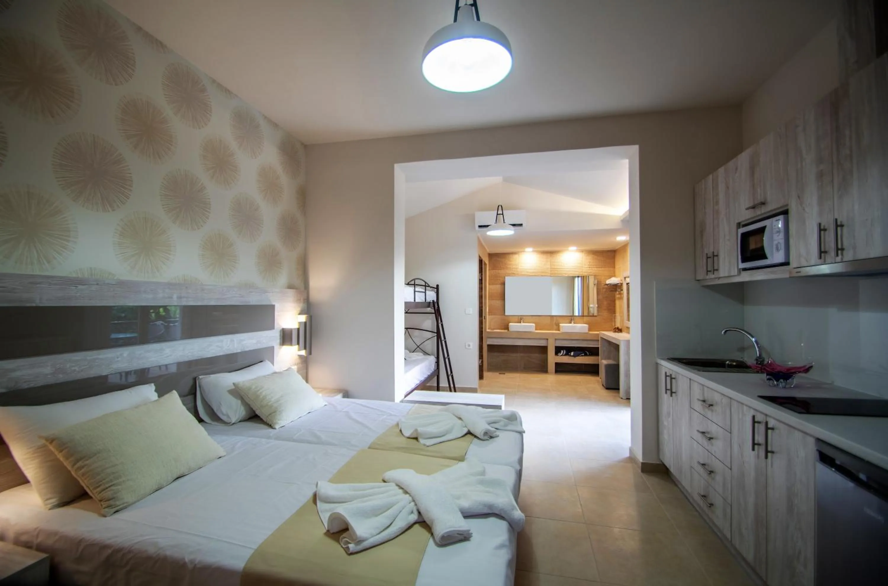 Photo of the whole room, Bed in Paradise Apartments