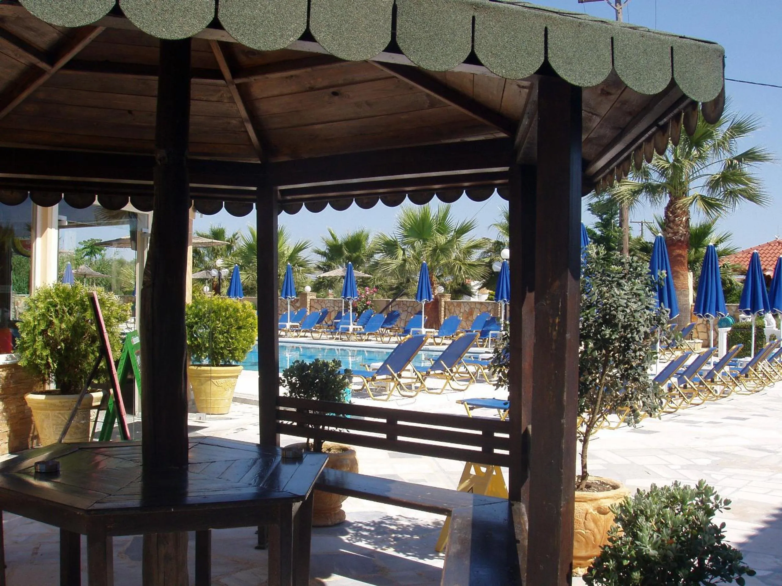 Patio in Paradise Apartments