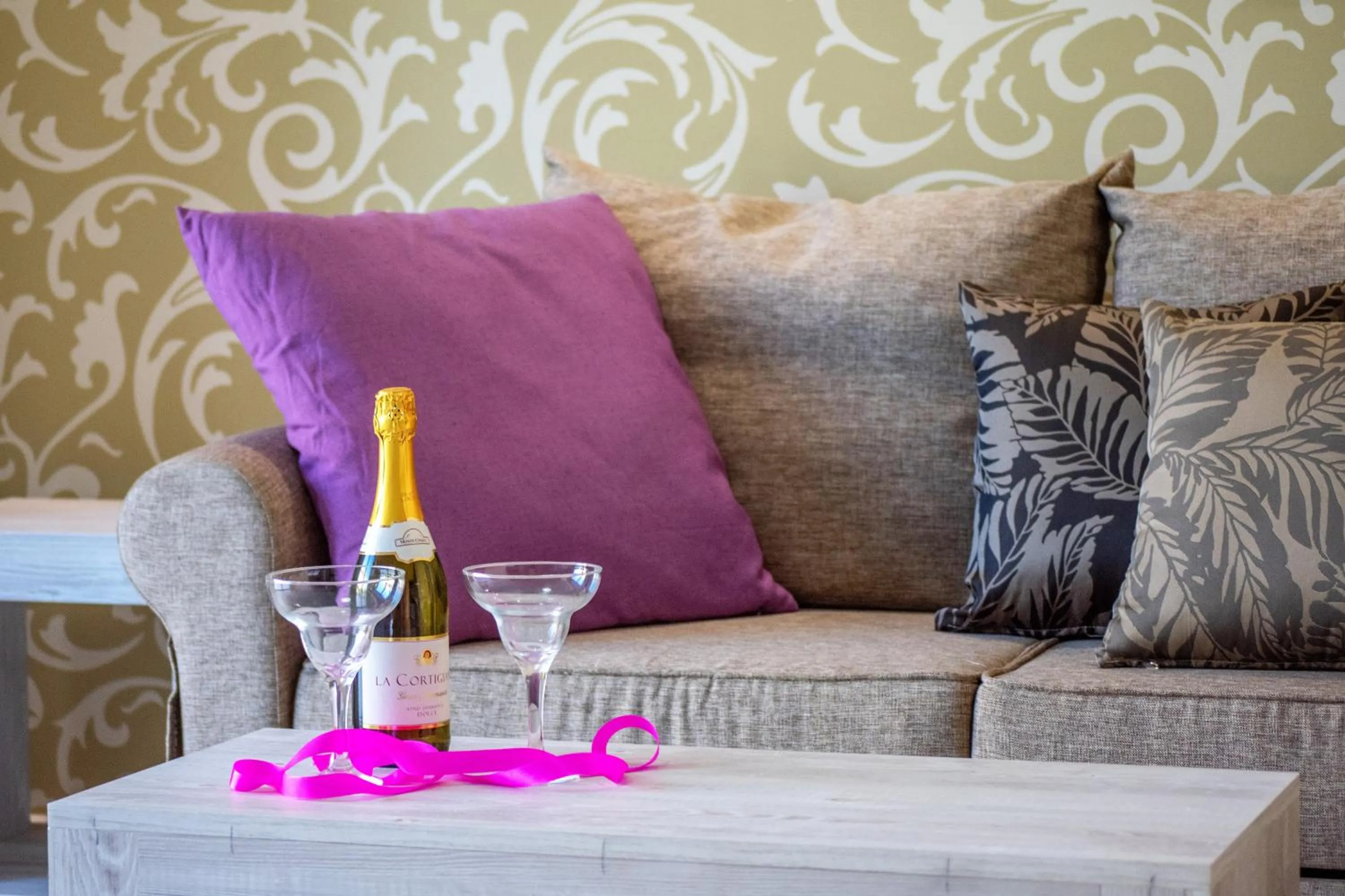 Seating area in Paradise Apartments