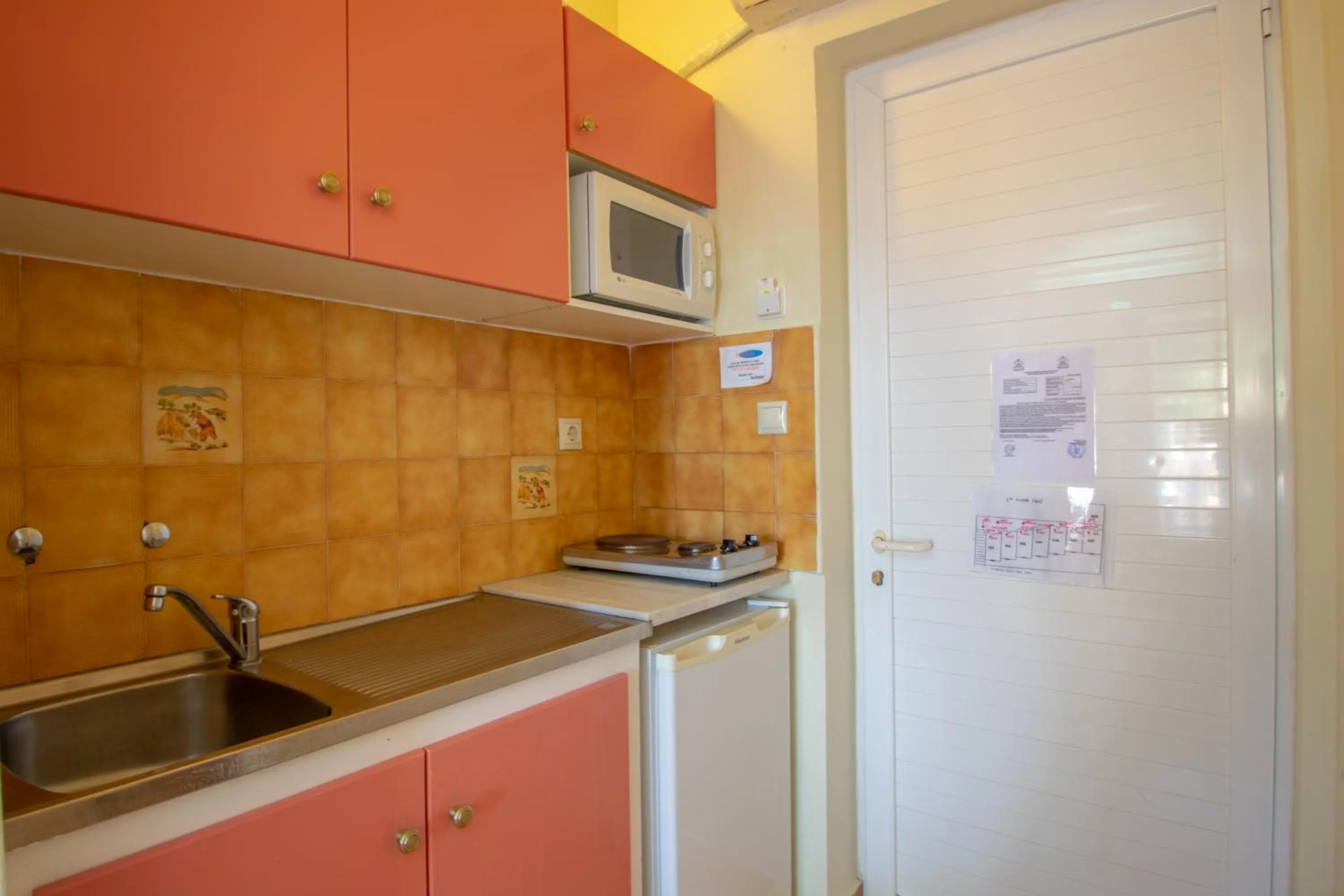 Photo of the whole room in Paradise Apartments